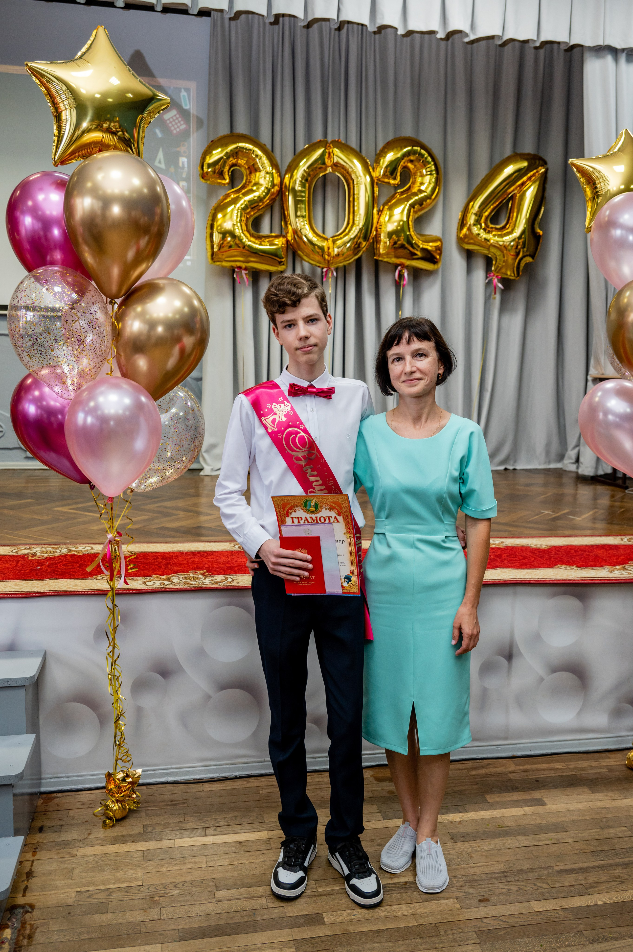 Фотограф на вручение аттестатов. Вячеслав Скрипник Фотограф Краснодар