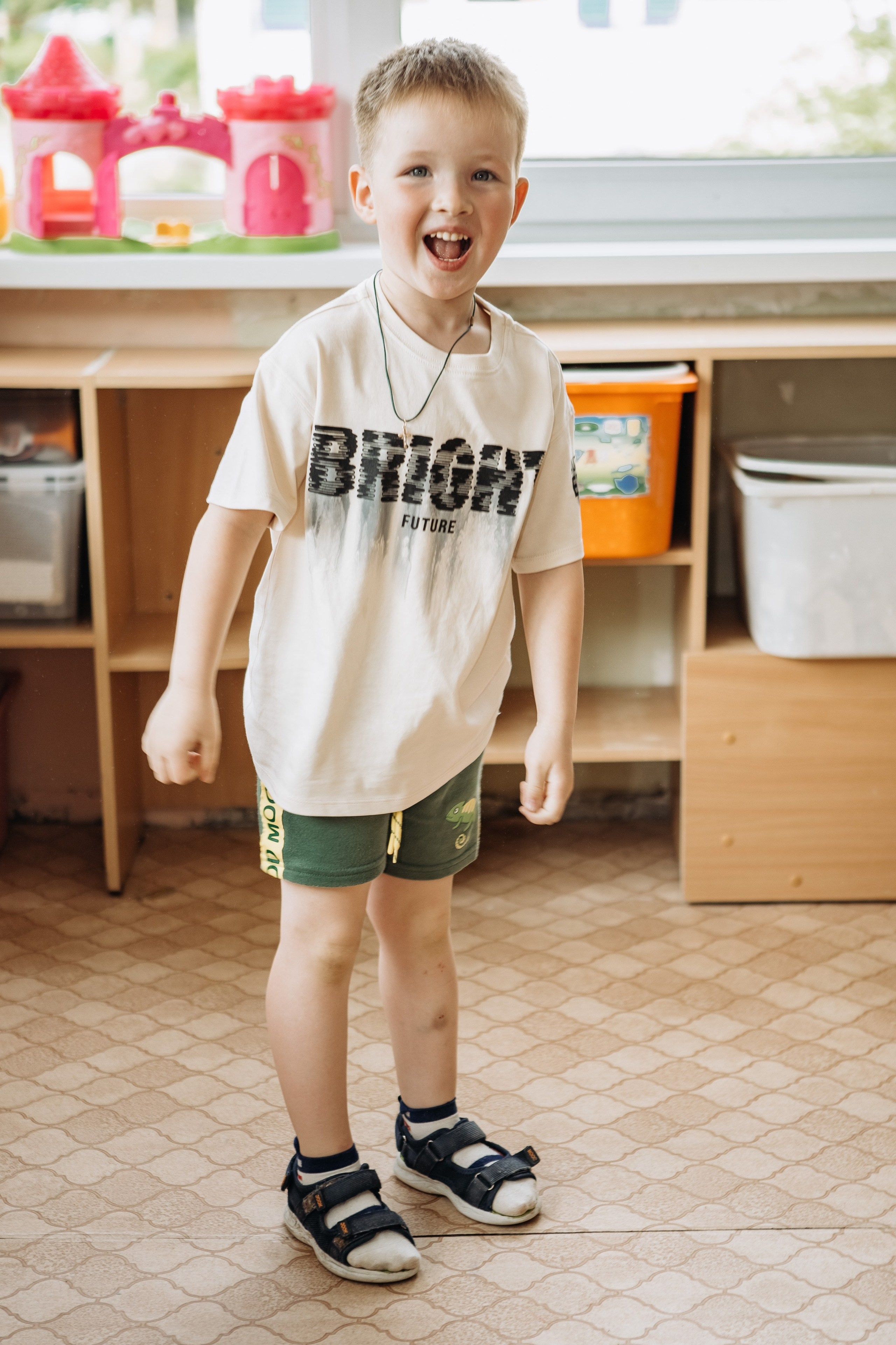 Съемка в саду, лето. Свадебный семейный фотограф в Санкт-Петербурге СПб Евгения Гинзбург