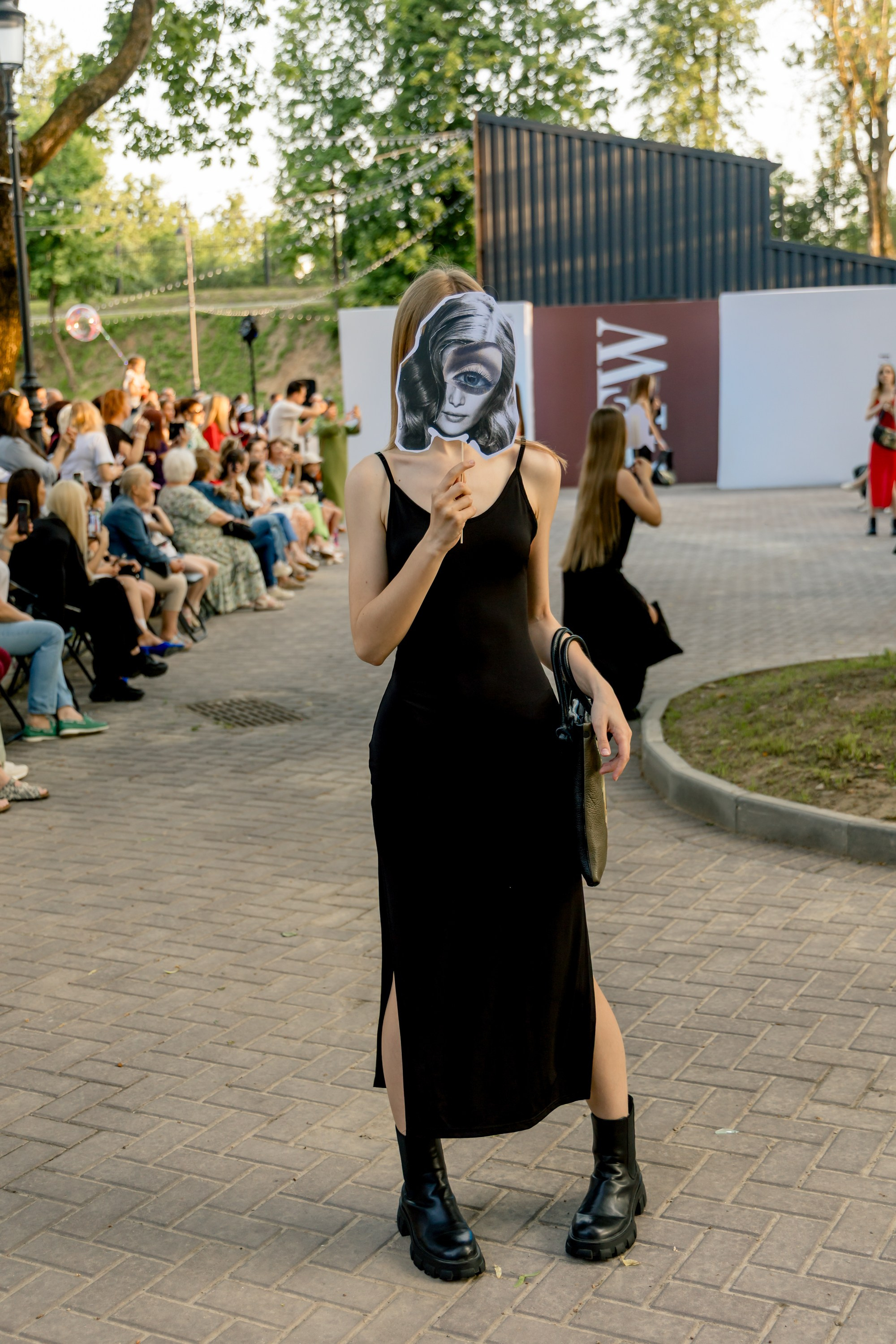 Smolensk Fashion Week 2025_показы_ДЕНЬ 1_ВЕЧЕРНИЙ ПОКАЗ_19:00. Главная