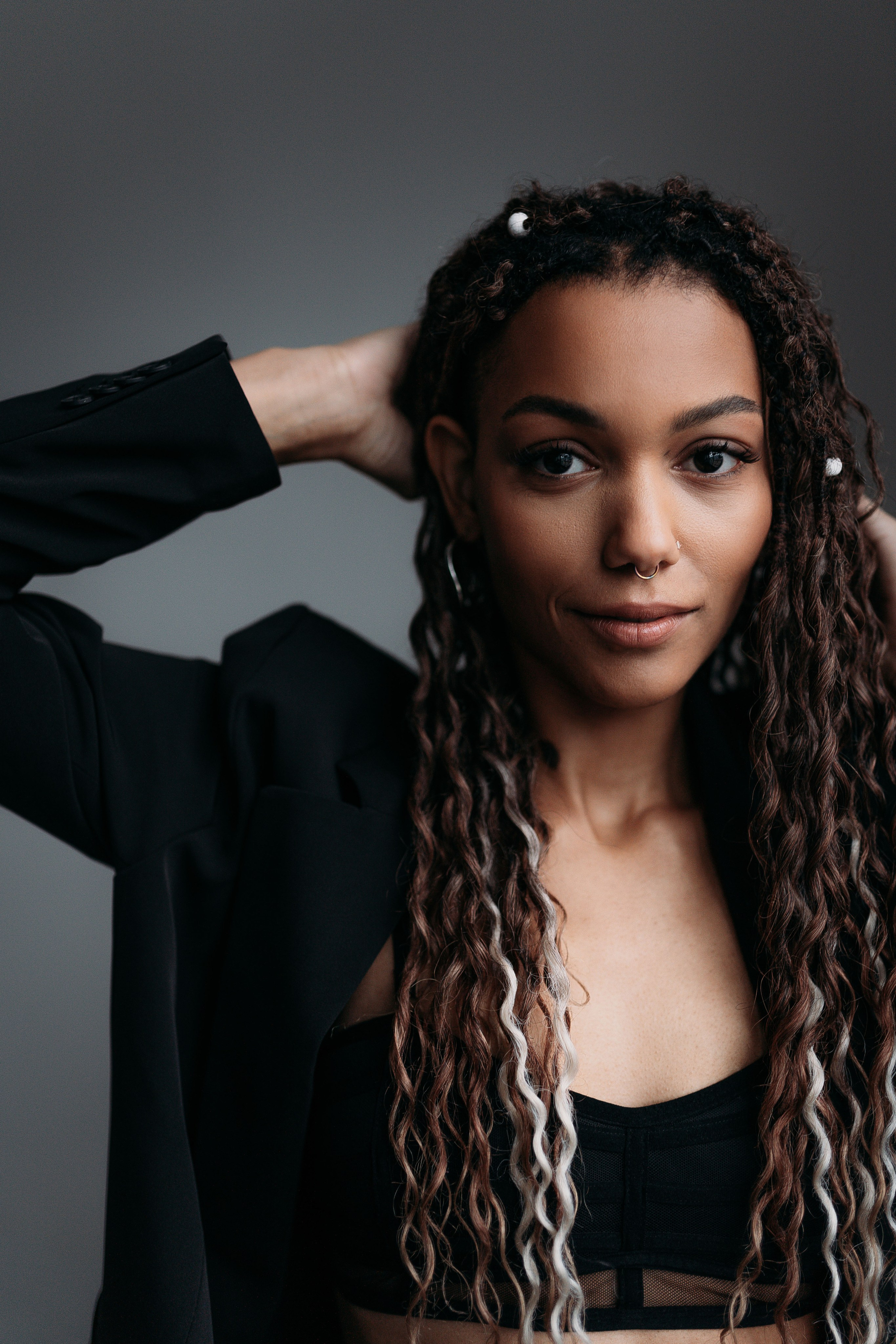 Портретная фотосессия в студии. Нейрокреатор Сербия, Нови-Сад