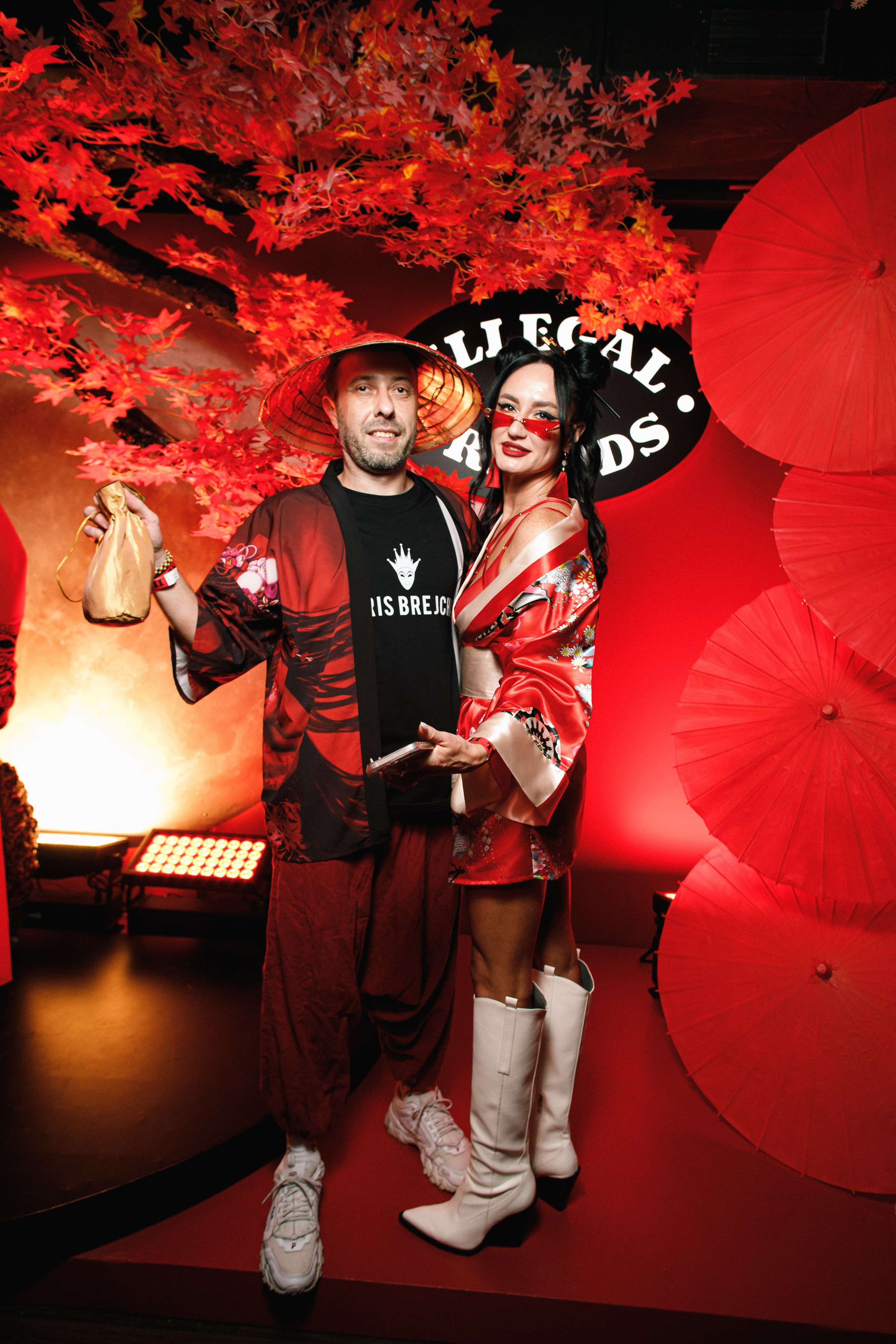 ILLEGAL FRIENDS | ASIA. СВОИ. ФОТООТЧЕТЫ-СОБЫТИЯ-МЕСТА