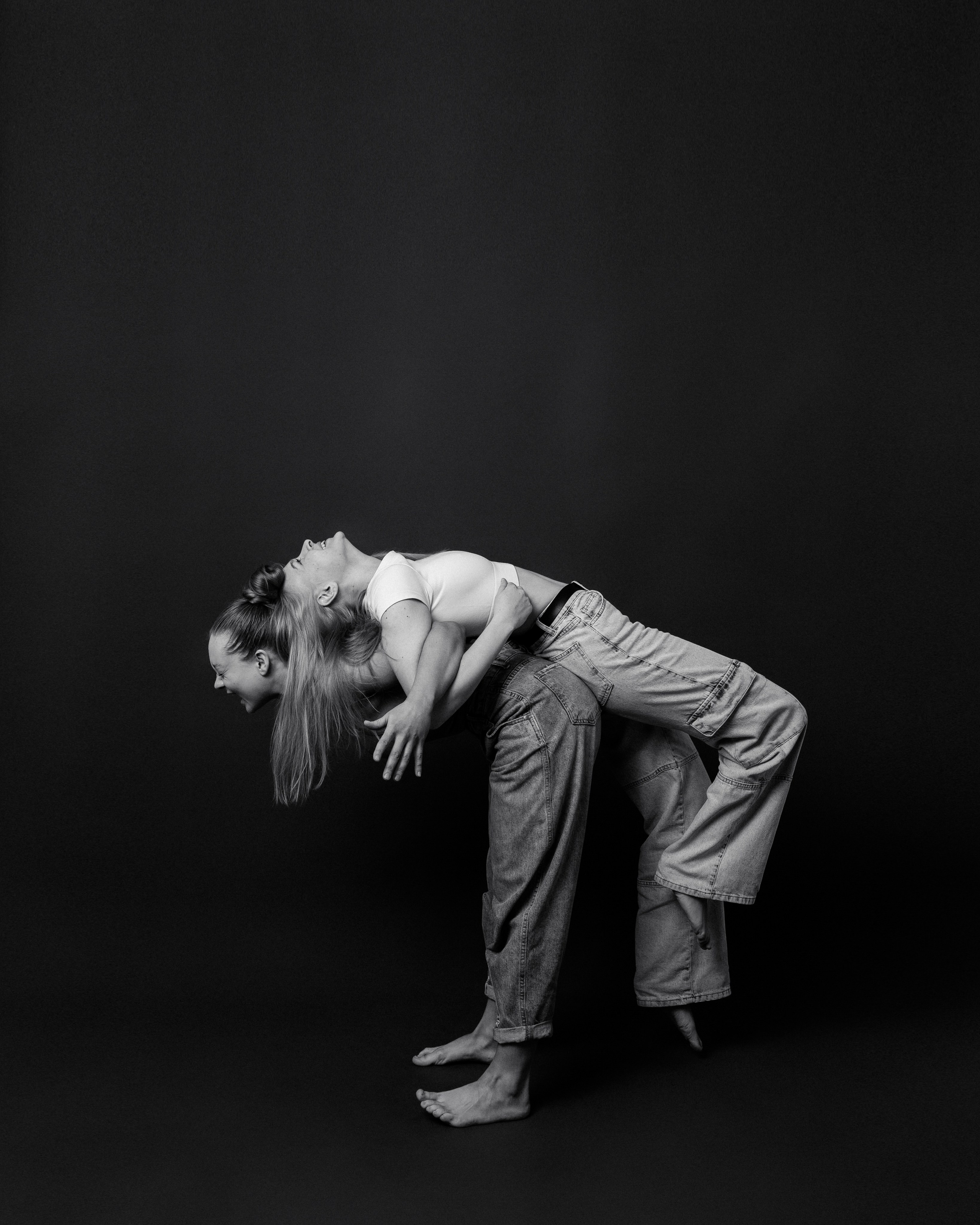 Образ для фотосессии в стиле современного танца черно белое фото by fotomaris