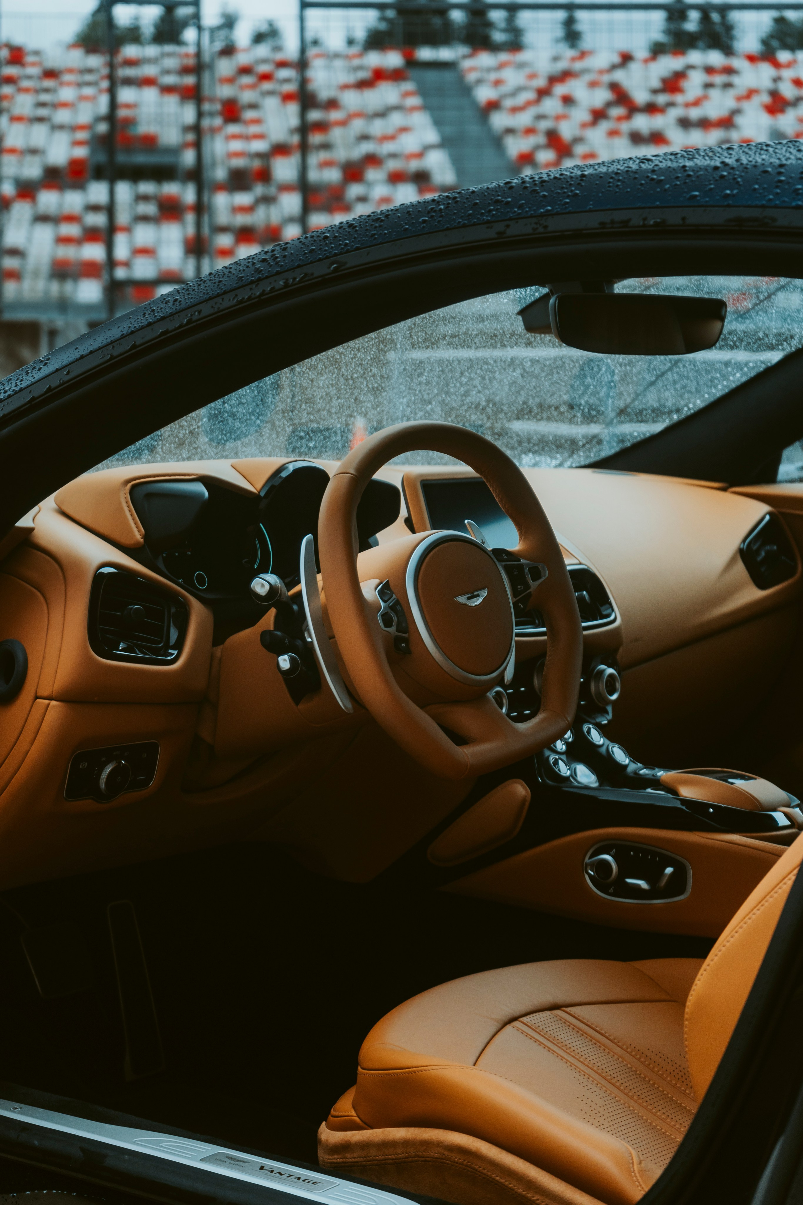 Aston Martin Vantage. Автомобильный и коммерческий фотограф Москва