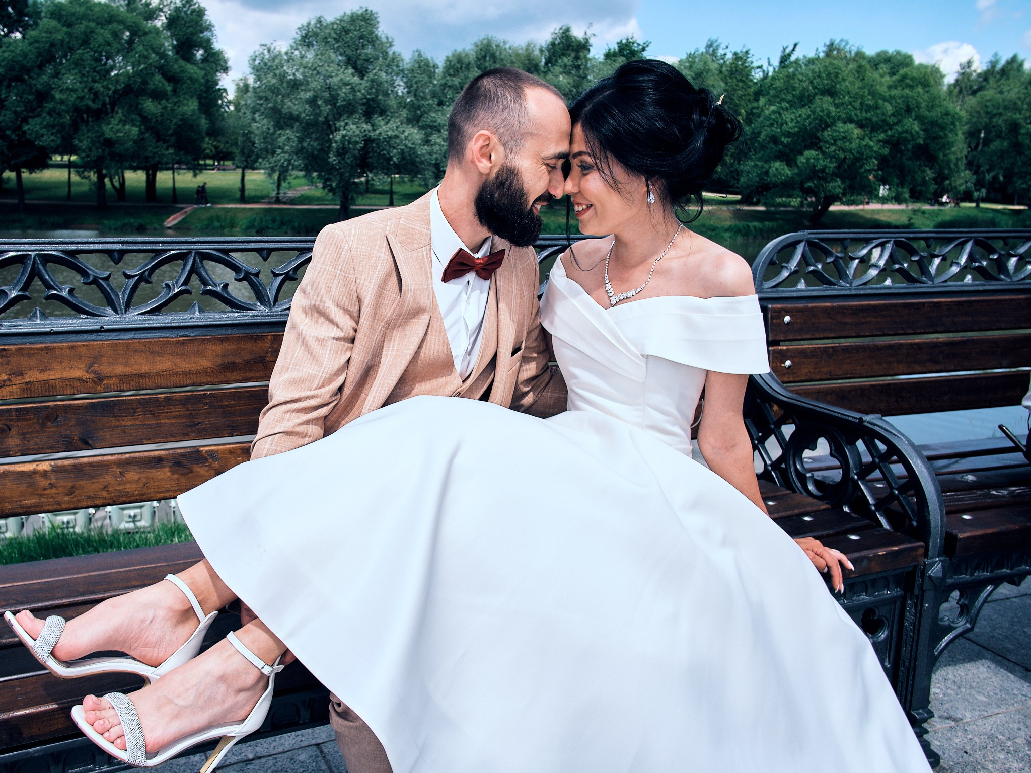 Свадьбы. Привет! Меня зовут Слава Кравец, я репортажный фотограф в Московском регионе