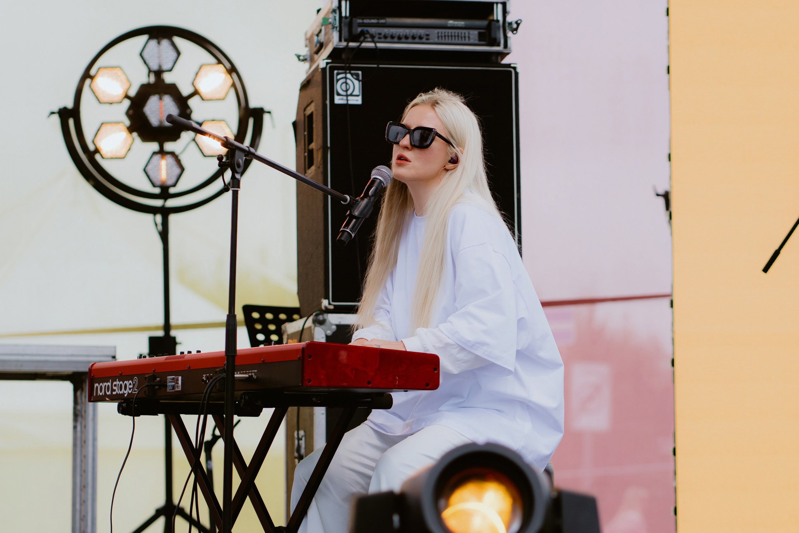 Dvor mega music festival. Photographer — ERASTOV