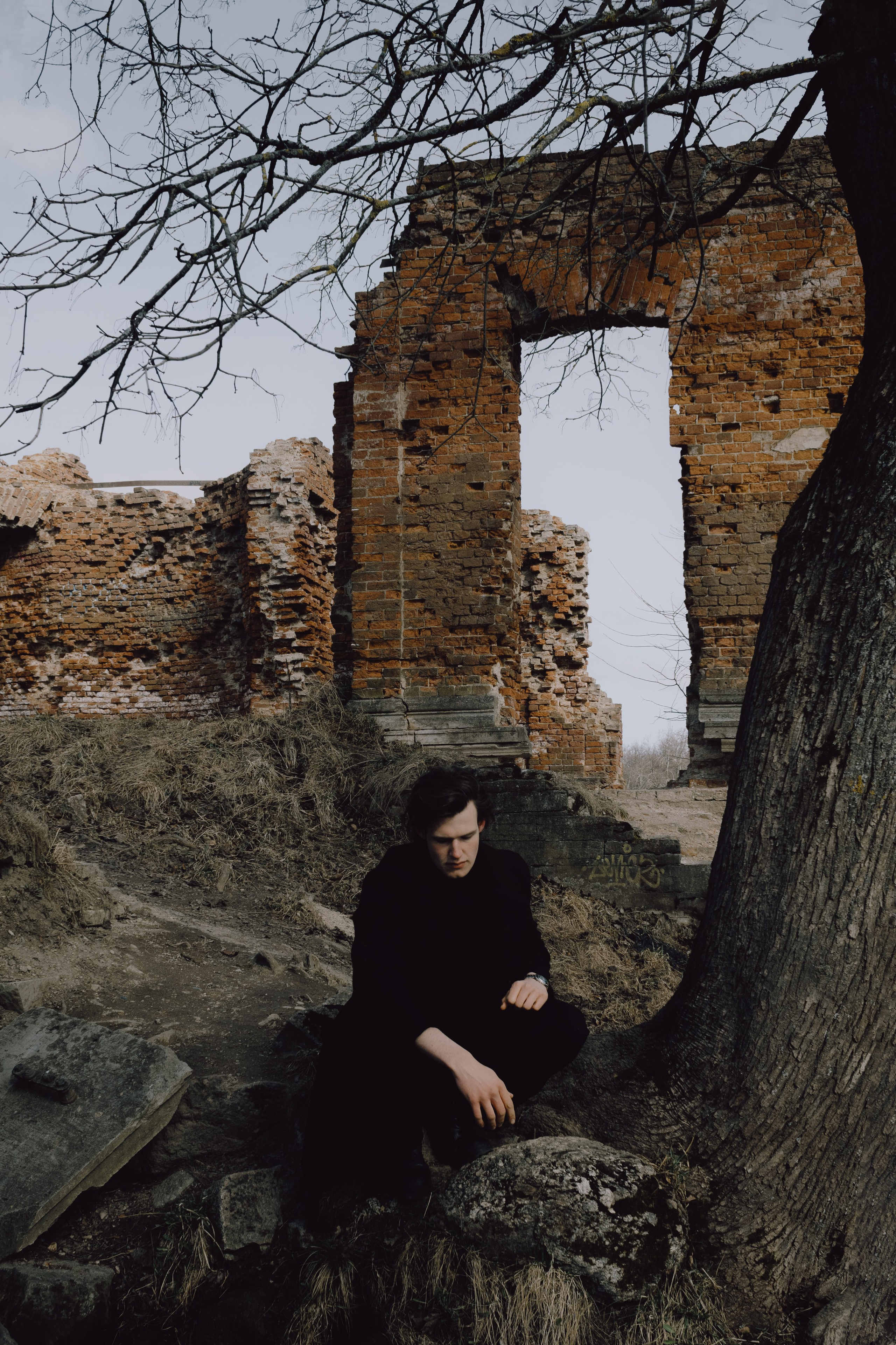 Тимофей. Весення съемка за городом. Портретный фотограф в Санкт-Петербурге Валентина Долженко