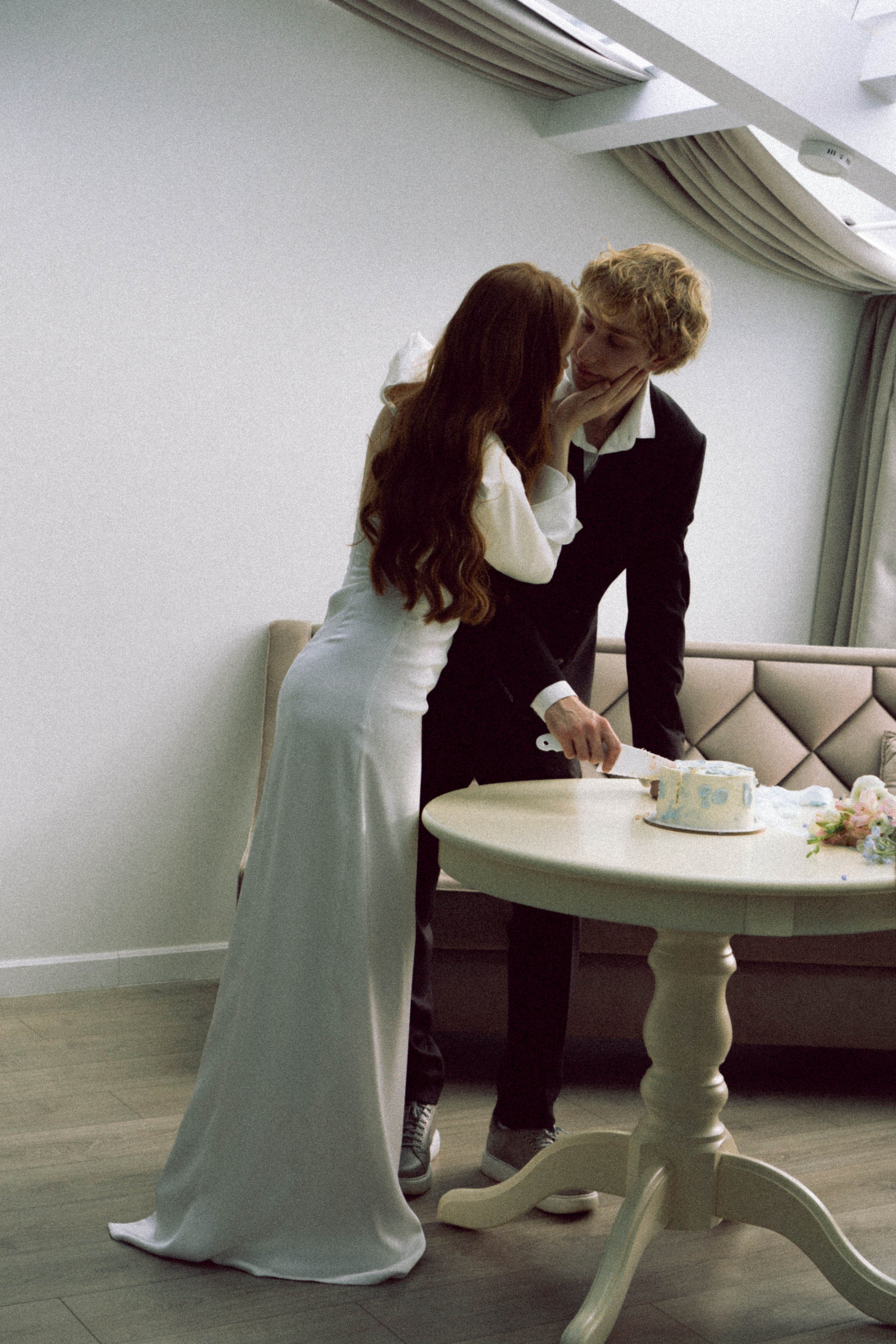 СВАДЕБНАЯ СЬЕМКА В ОТЕЛЕ. СБОРЫ ЖЕНИХА И НЕВЕСТЫ И ТАКЖЕ ТОР И ПОДГОТОВКА К ПРОГУЛКЕ. Профессиональный фотограф, Санкт-Петербург — Виктория Богомолова