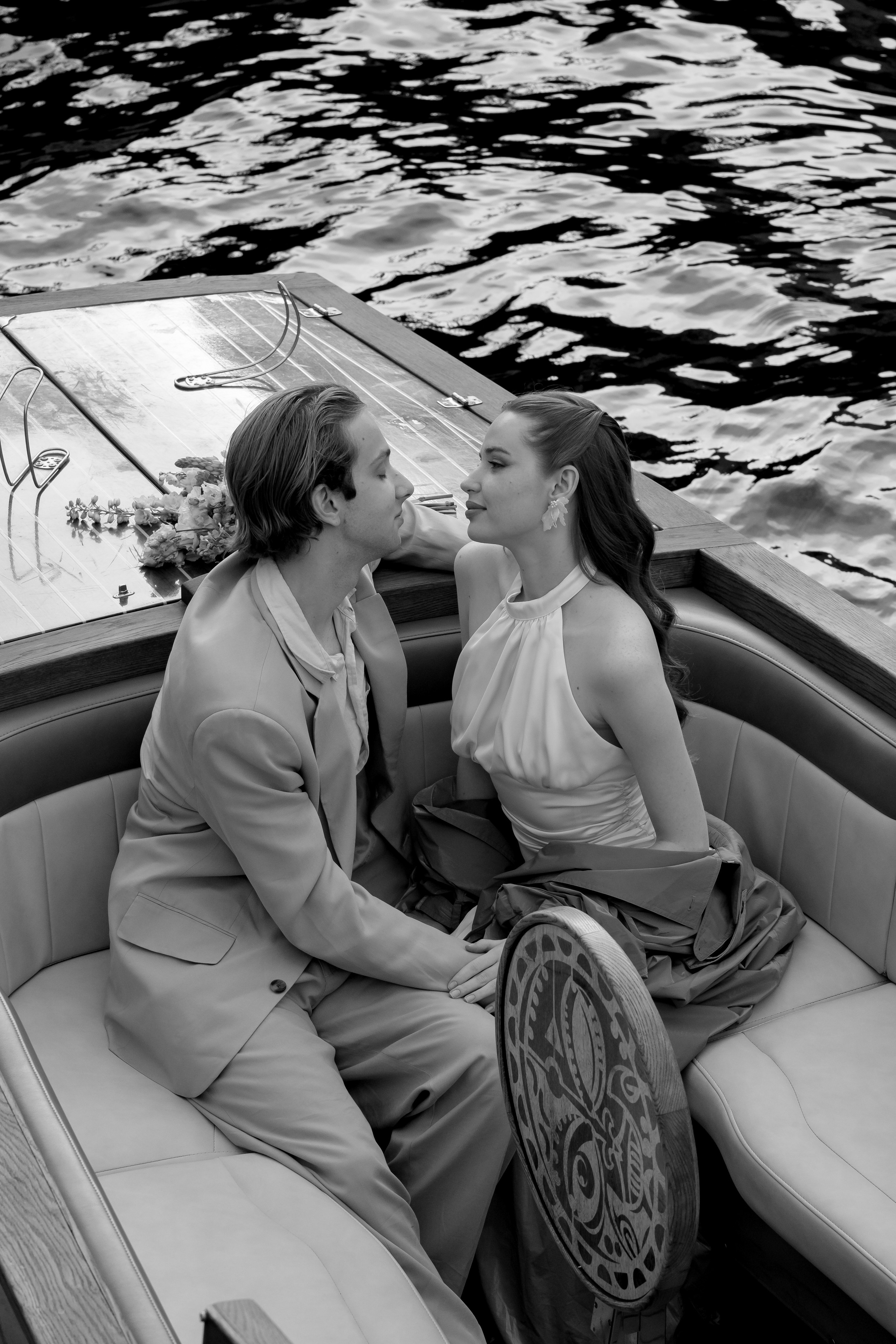 СВАДЕНБНАЯ СЬЕМКА НА КАТЕРЕ ПО КАНАЛАМ САНКТ-ПЕТЕРБУРГА И В АКВАТОРИИ НЕВЫ. Профессиональный фотограф, Санкт-Петербург — Виктория Богомолова