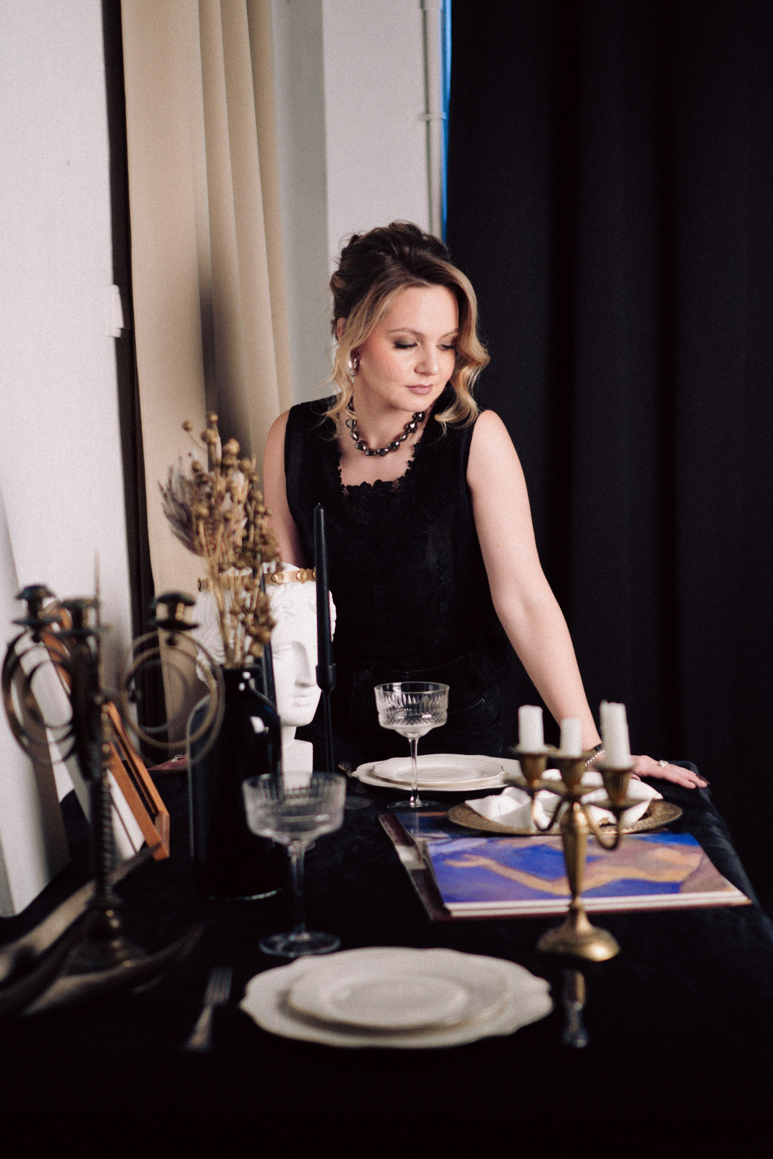 НОВОГОДНЯЯ ФОТОСЕСИИЯ В СТУДИИ ДЛЯ ДЕВУШКИ И ПРОГУЛКА ПО ЧЕРНЫШЕВСКОЙ. Профессиональный фотограф, Санкт-Петербург — Виктория Богомолова