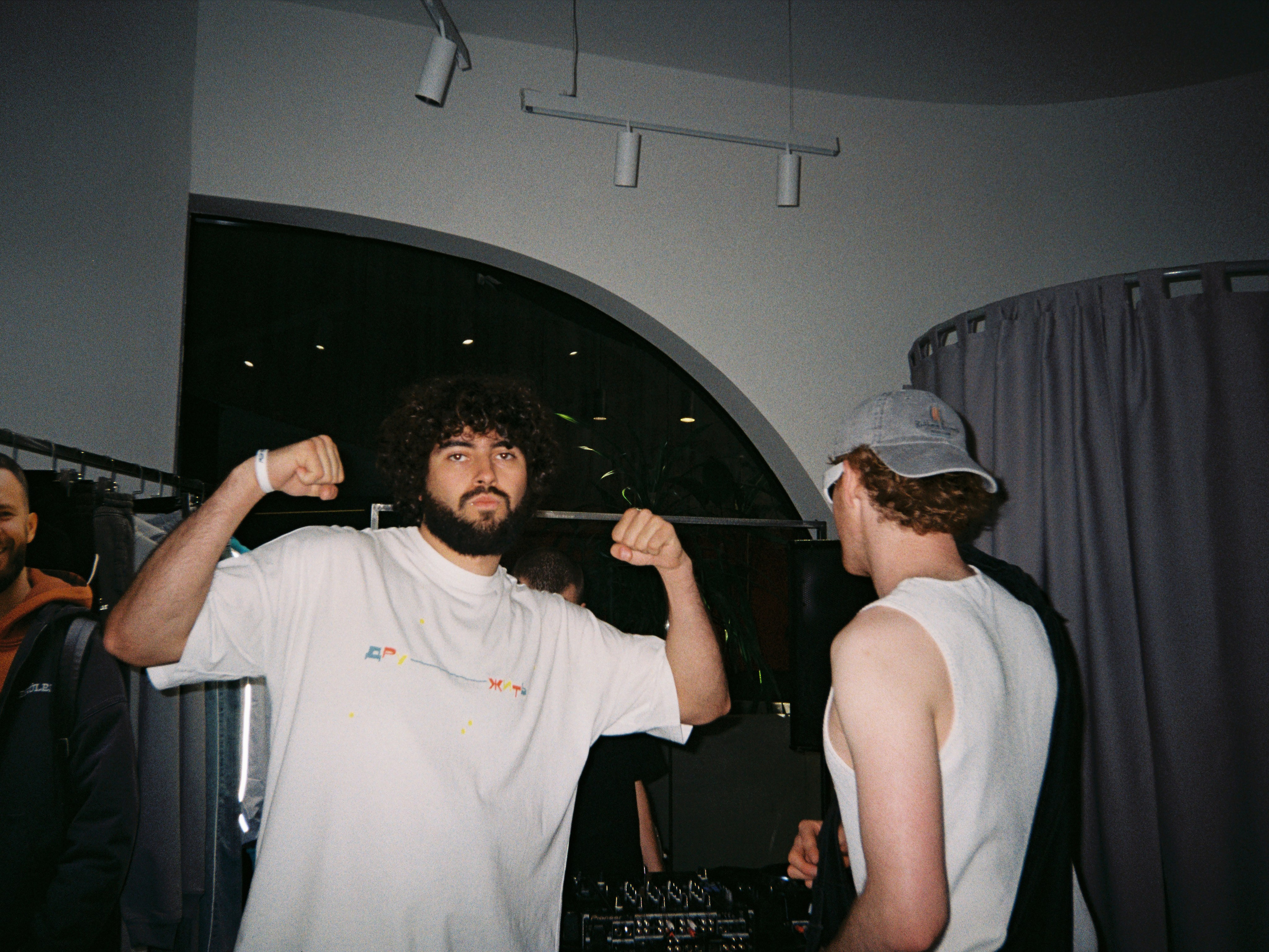 Brûler d'Amour, июль 2025