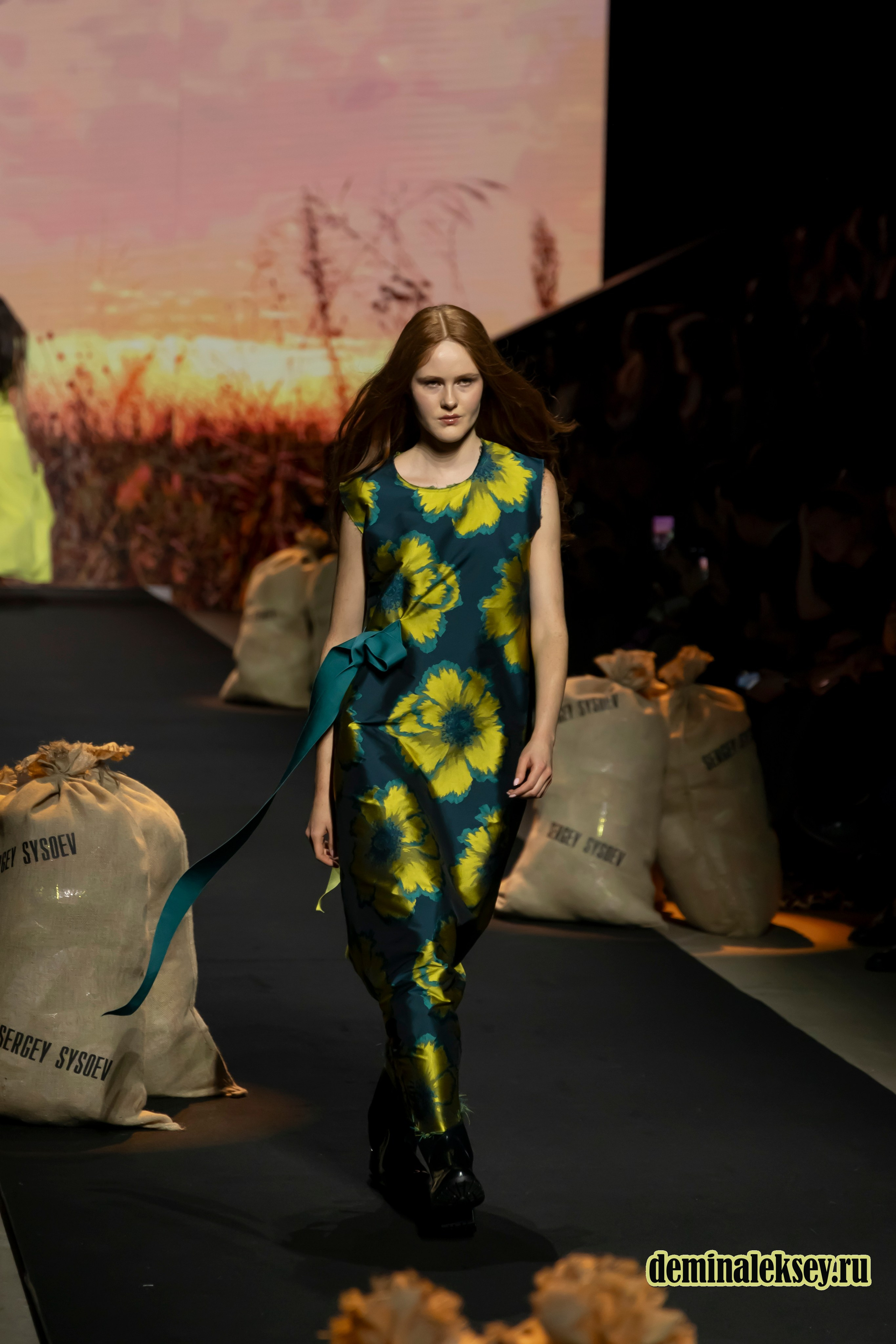 Московская неделя моды 2024 9 октября дизайнер SERGEY SYSOEV. Репортажный, семейный и студийный фотограф в Москве Демин Алексей