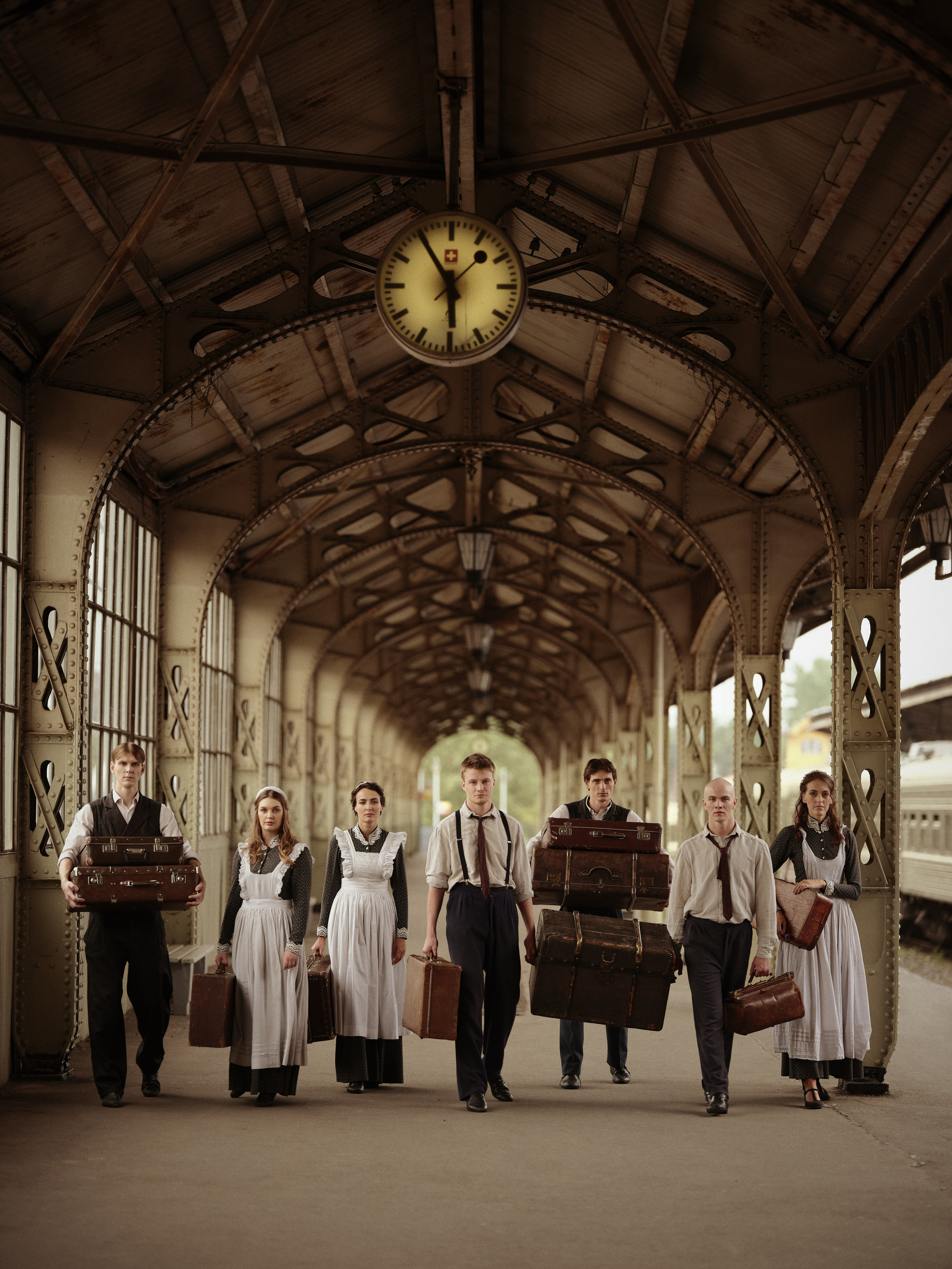 Иммерсивное шоу “Вернувшиеся”. Антон Вельт, арт-директор, фотограф