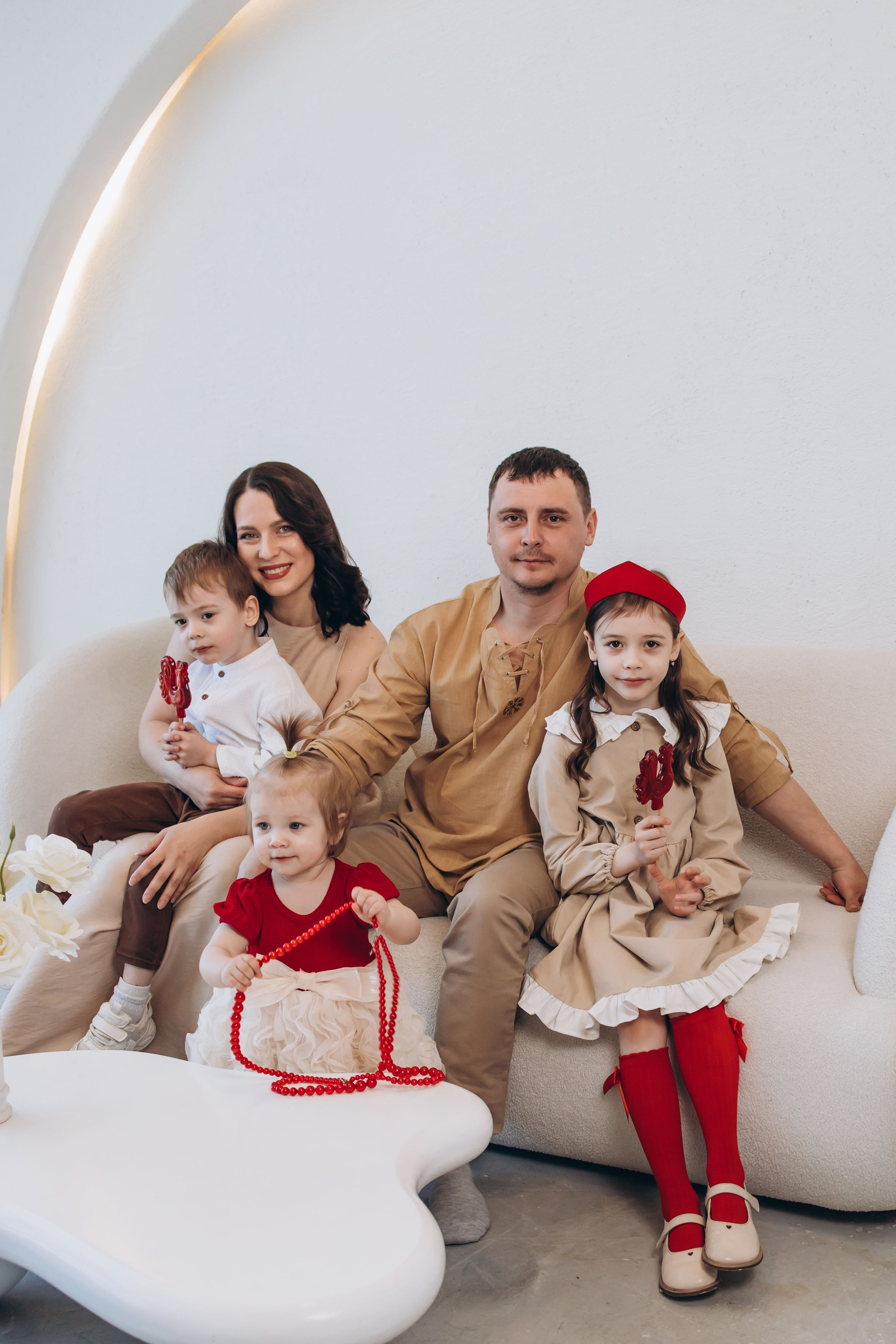 Анечке годик. Семейный фотограф Нижневартовск Тюмень Ефимова Ирина