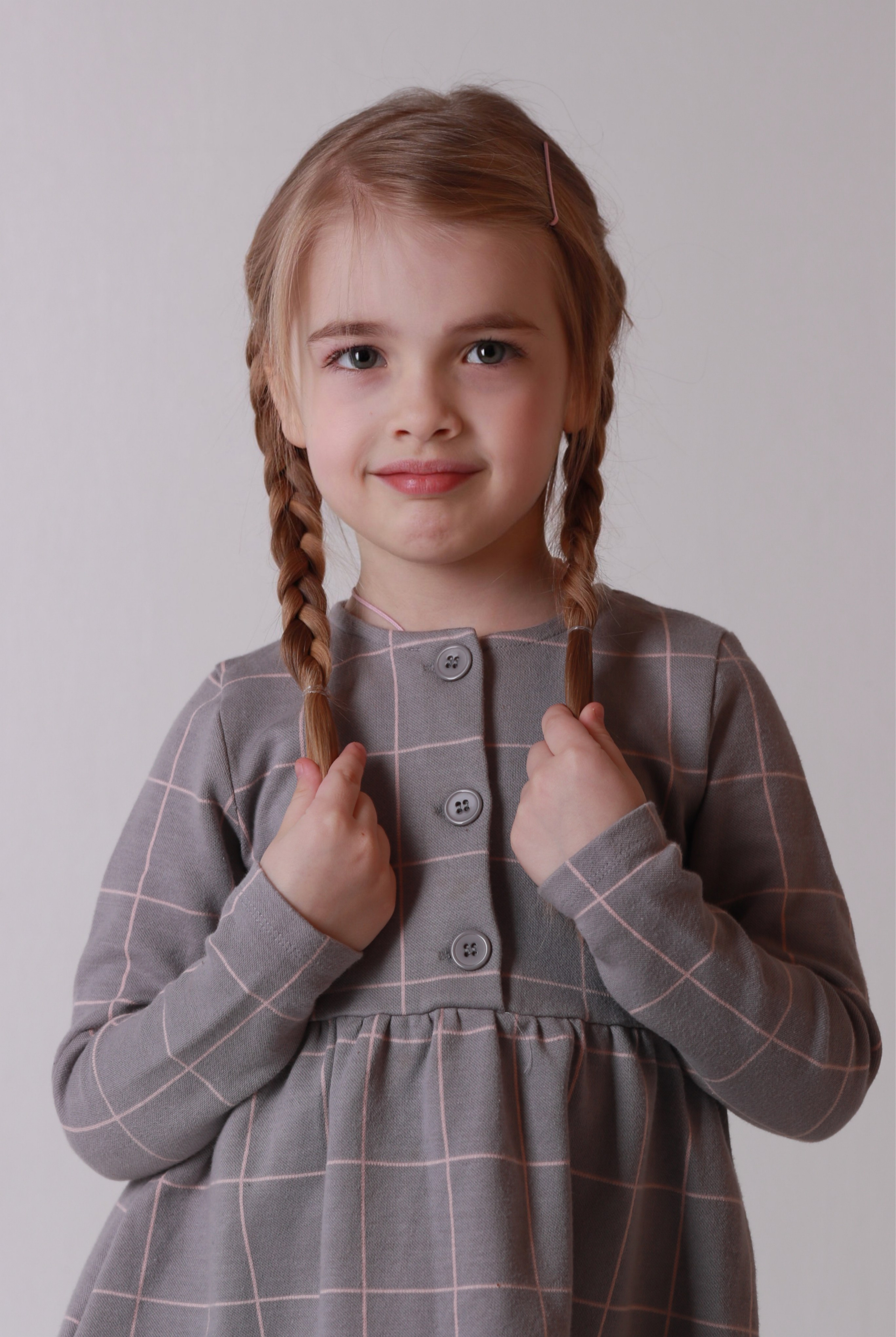 Юная актриса Верона Зверева. Портфолио актрисы. Профессиональный фотограф Алена Александрова