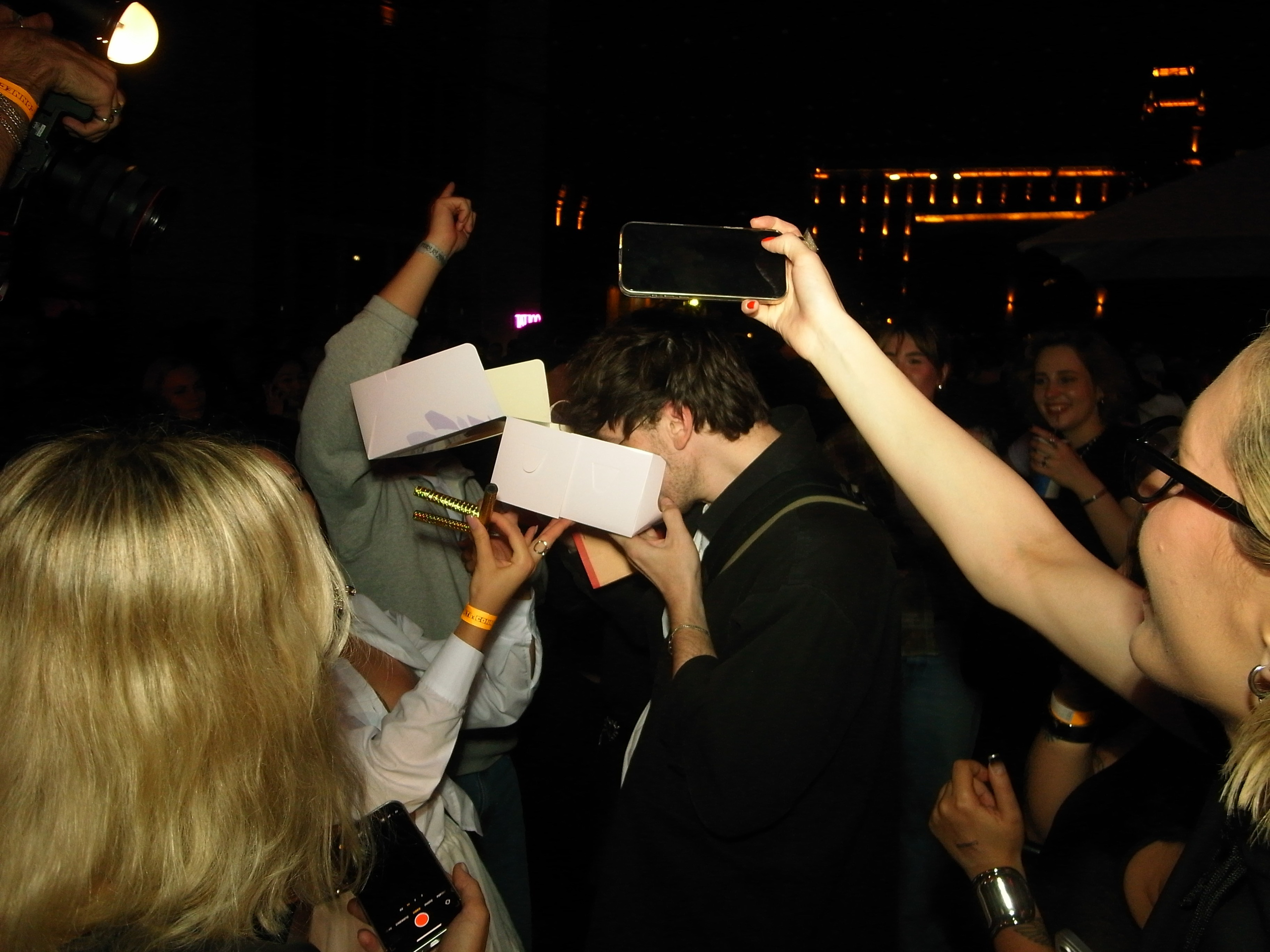 LASKI — CONNECTED x DETI. TENZO | Креативный продюсер / Арт-директор