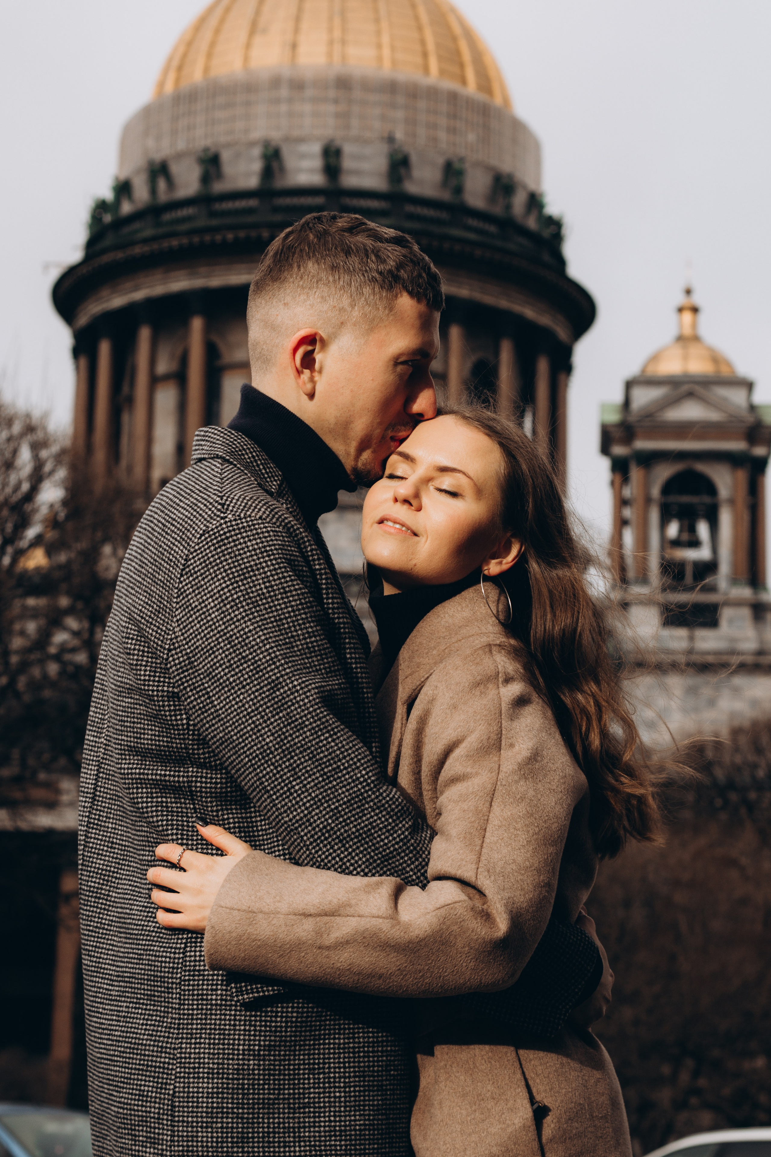 Вероника и Иван — Lovestory в историческом центре Петербурга. Фотограф Юлия Попова — JP Creative — хранитель семейной хроники в Петербурге