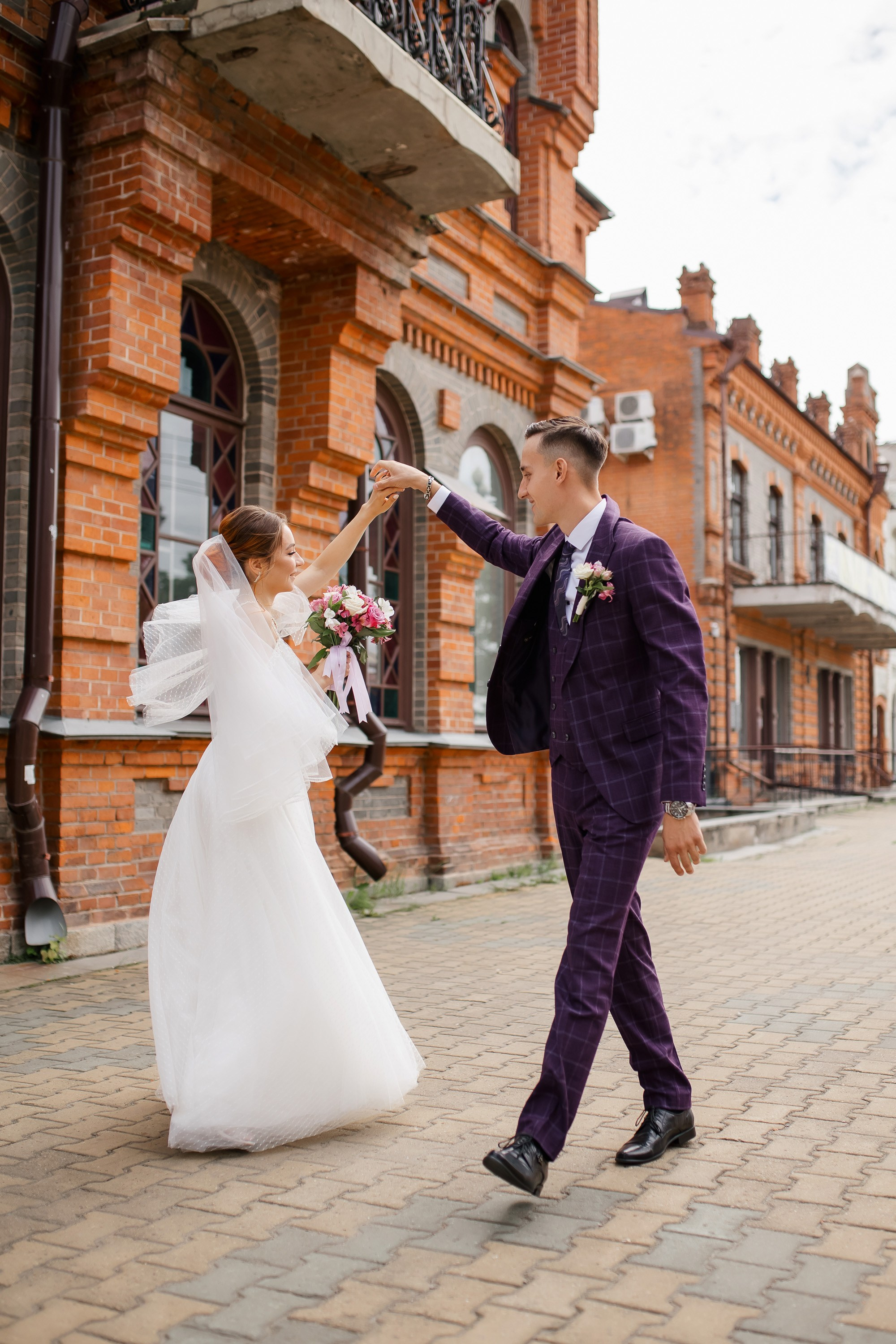 Ксения и Максим. Сборы Sopka. Прогулка по городу. Свадебный фотограф в Хабаровске