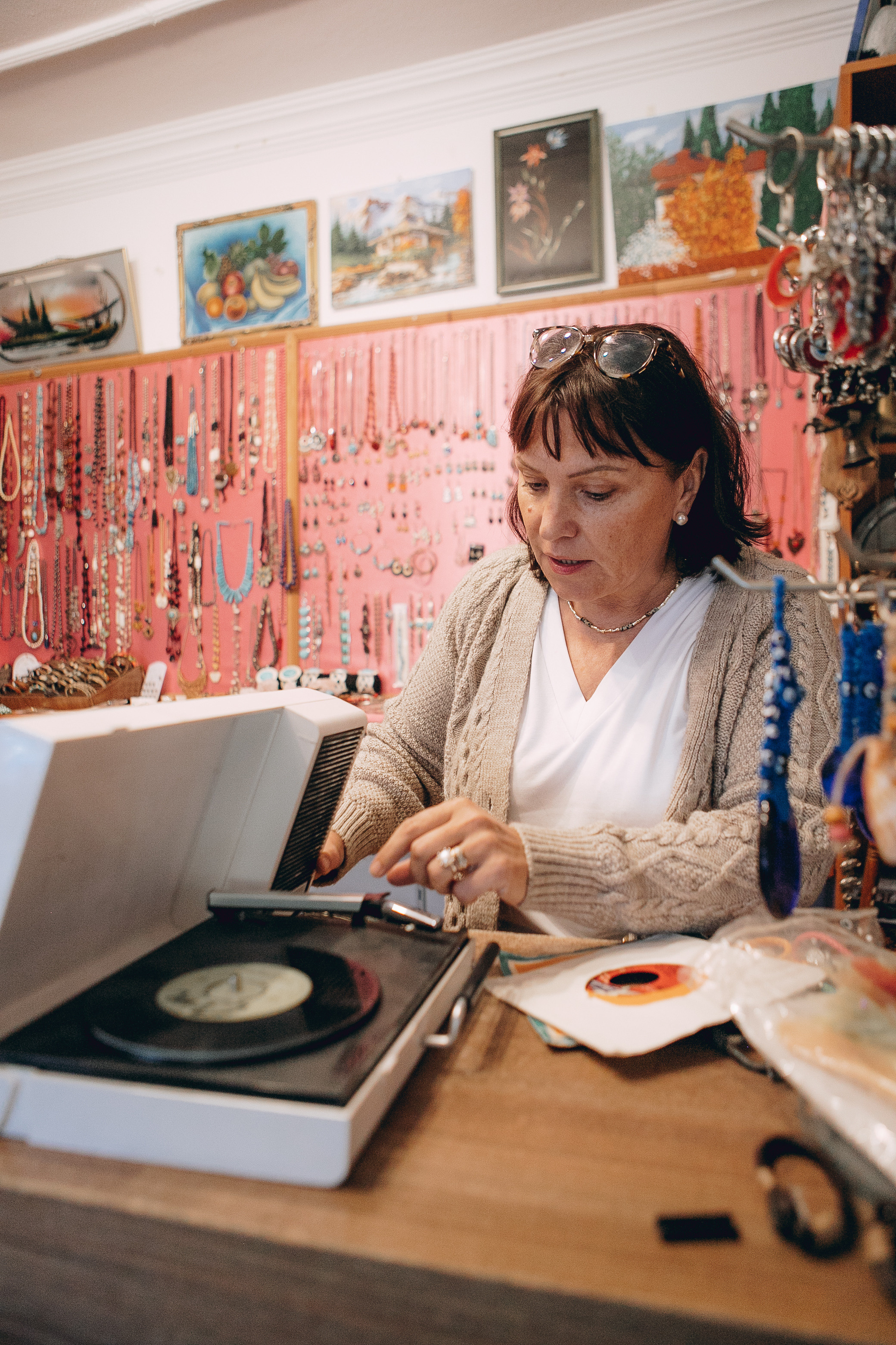 Сувенирная лавка. Фотограф Анастасия Кулешова