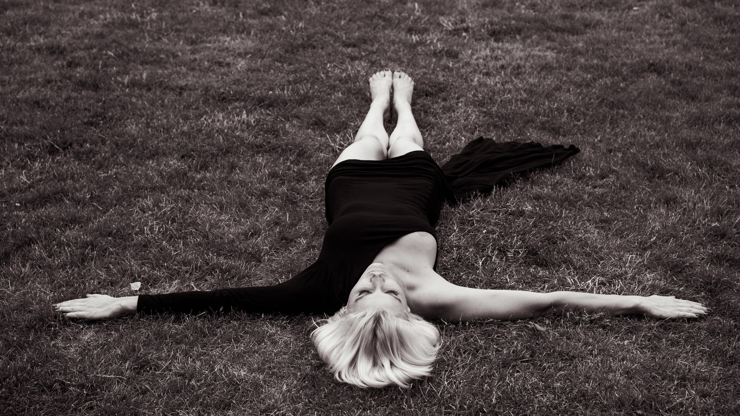 Катя вышла в платье. Художественный фотограф из Москвы Роман Якушин | Авторская арт-фотография