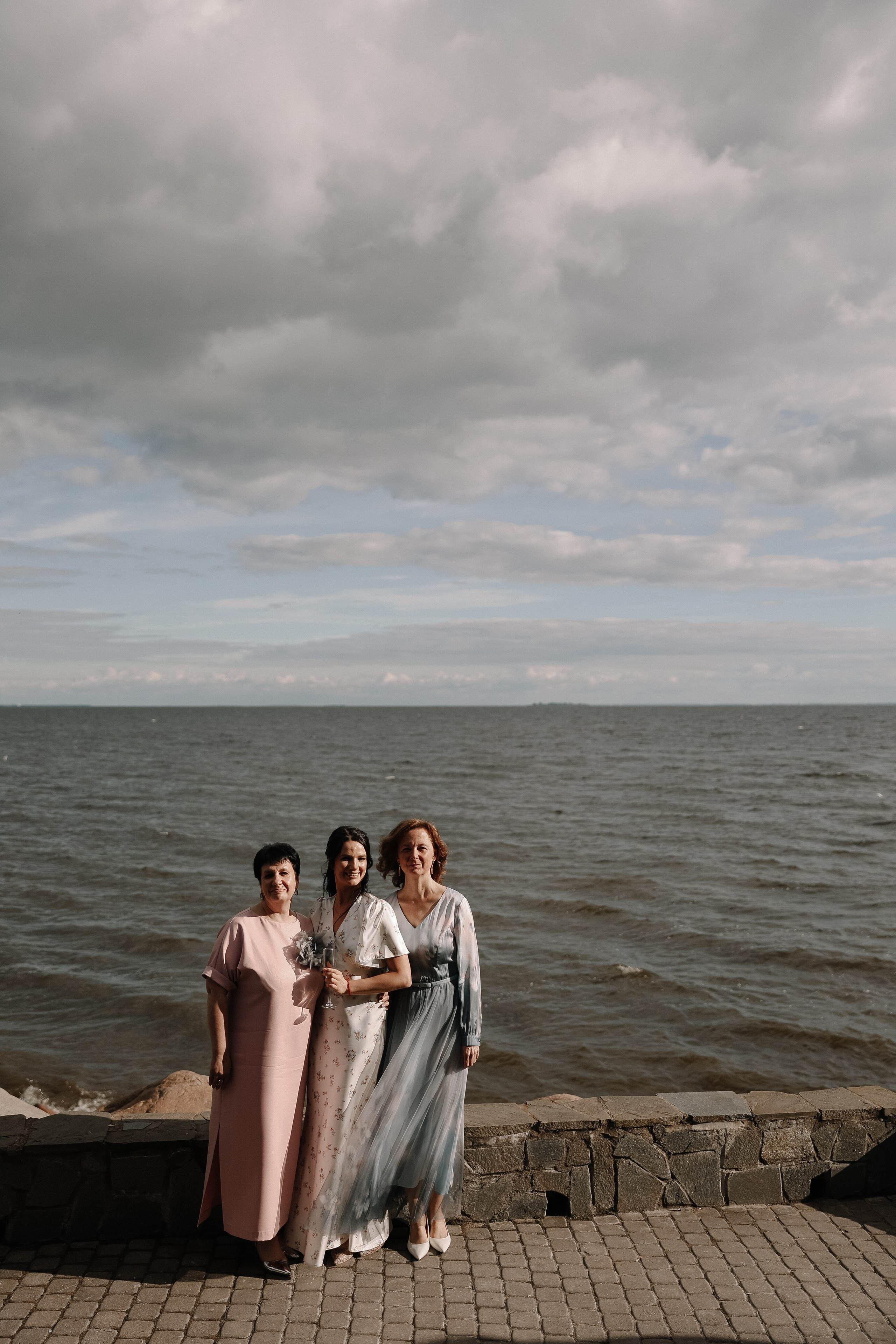 На берегу Питерского моря. Свадебный и семейный Фотограф Денис Кошель