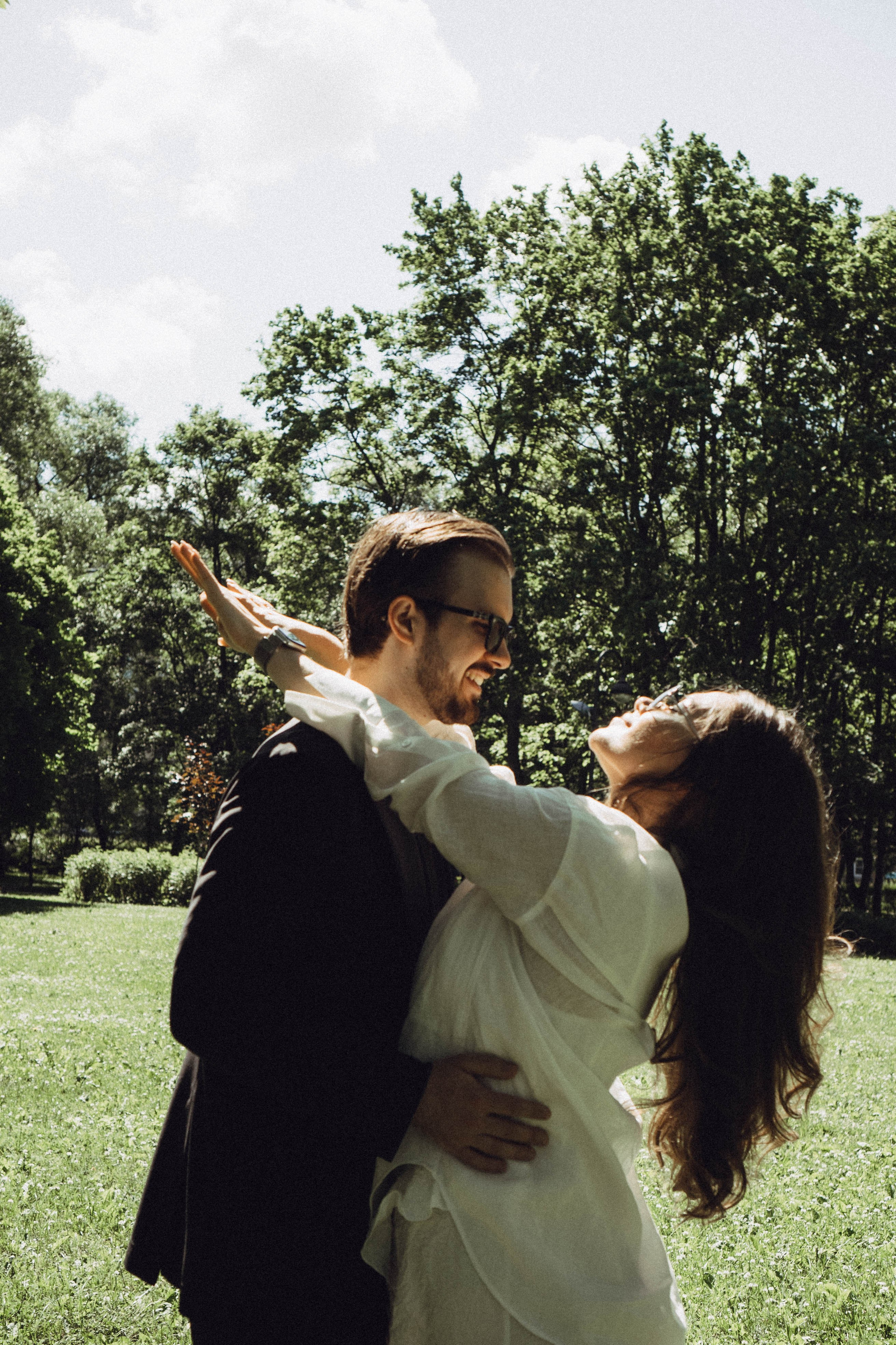 СВАДЕБНАЯ СЬЕМКА В ПАРКЕ ПОБЕДЫ И ПРОГУЛКА ПО МОСКОВСКОМУ ПРОСПЕКТУ. Профессиональный фотограф, Санкт-Петербург — Виктория Богомолова