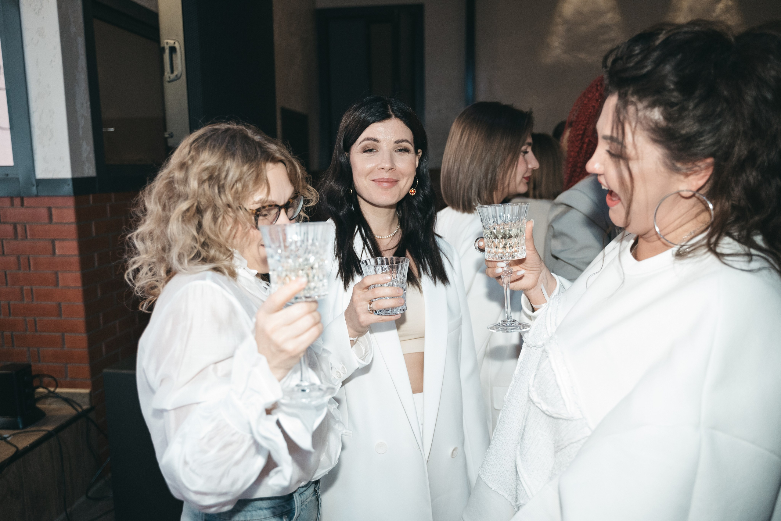 WhiteRoom Pre-wedding. Репортажный и свадебный фотограф в Сургуте