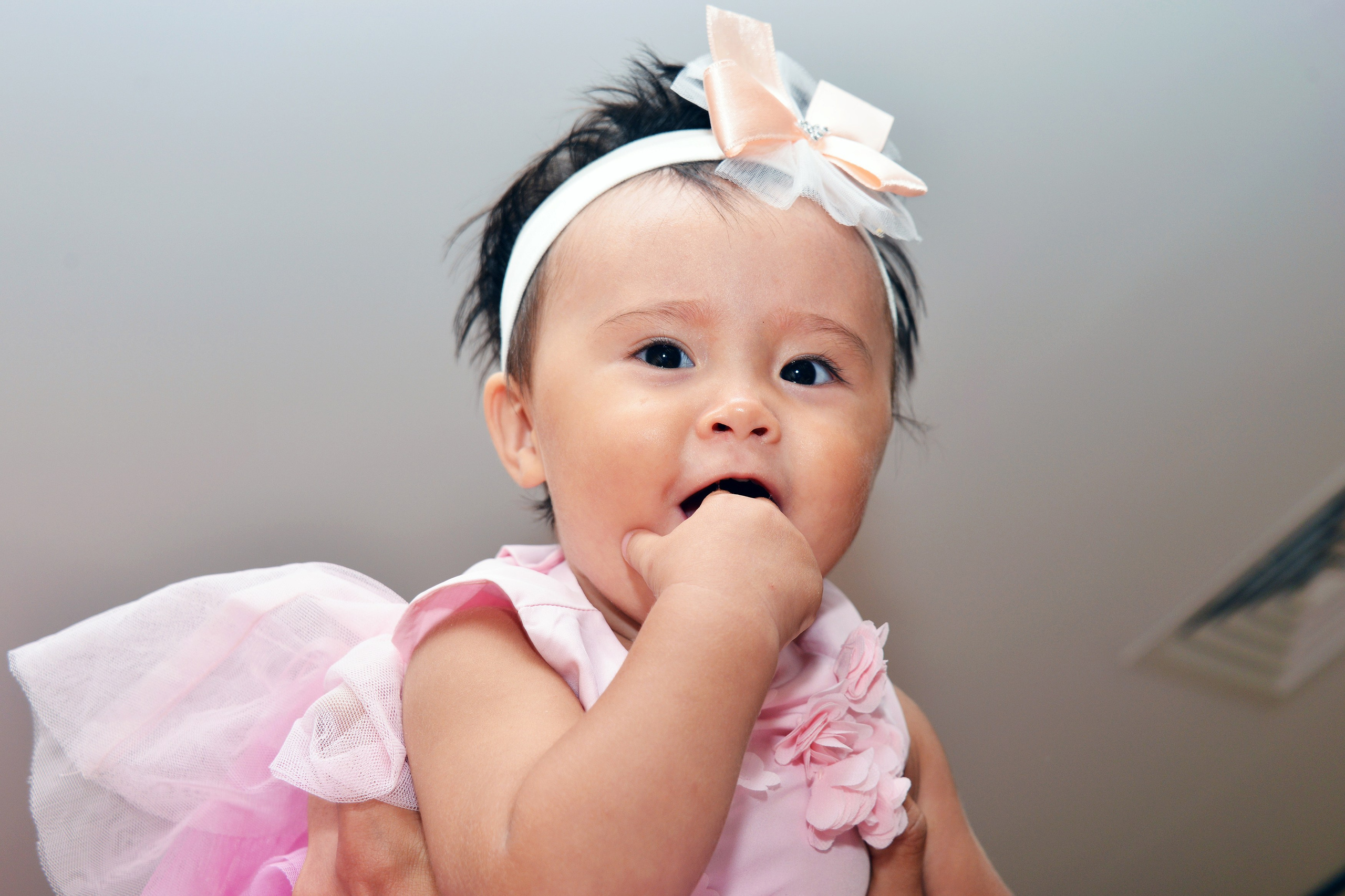 Дети-5 (Адель-1годик). Фотосъёмка. Фотограф Сергей Авдеев-семейный и детский фотограф в Алматы