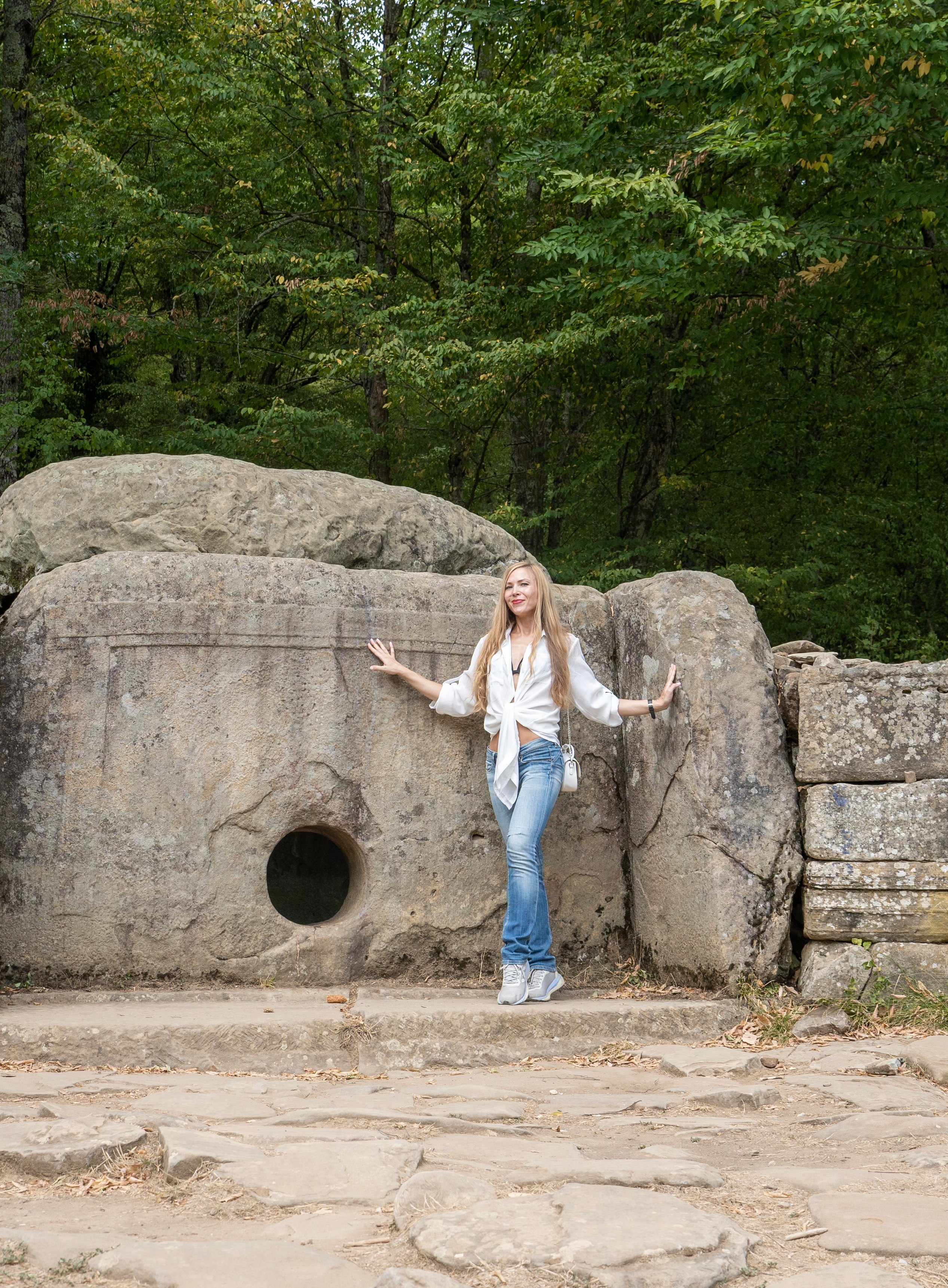 Фотоссесия в Геленджике — дольмены и водопады. Семейный и детский фотограф Екатерина Черняева. Снимаю портреты, love story, фотопрогулки, работаю на улице, в кафе, студии, дома у клиента
