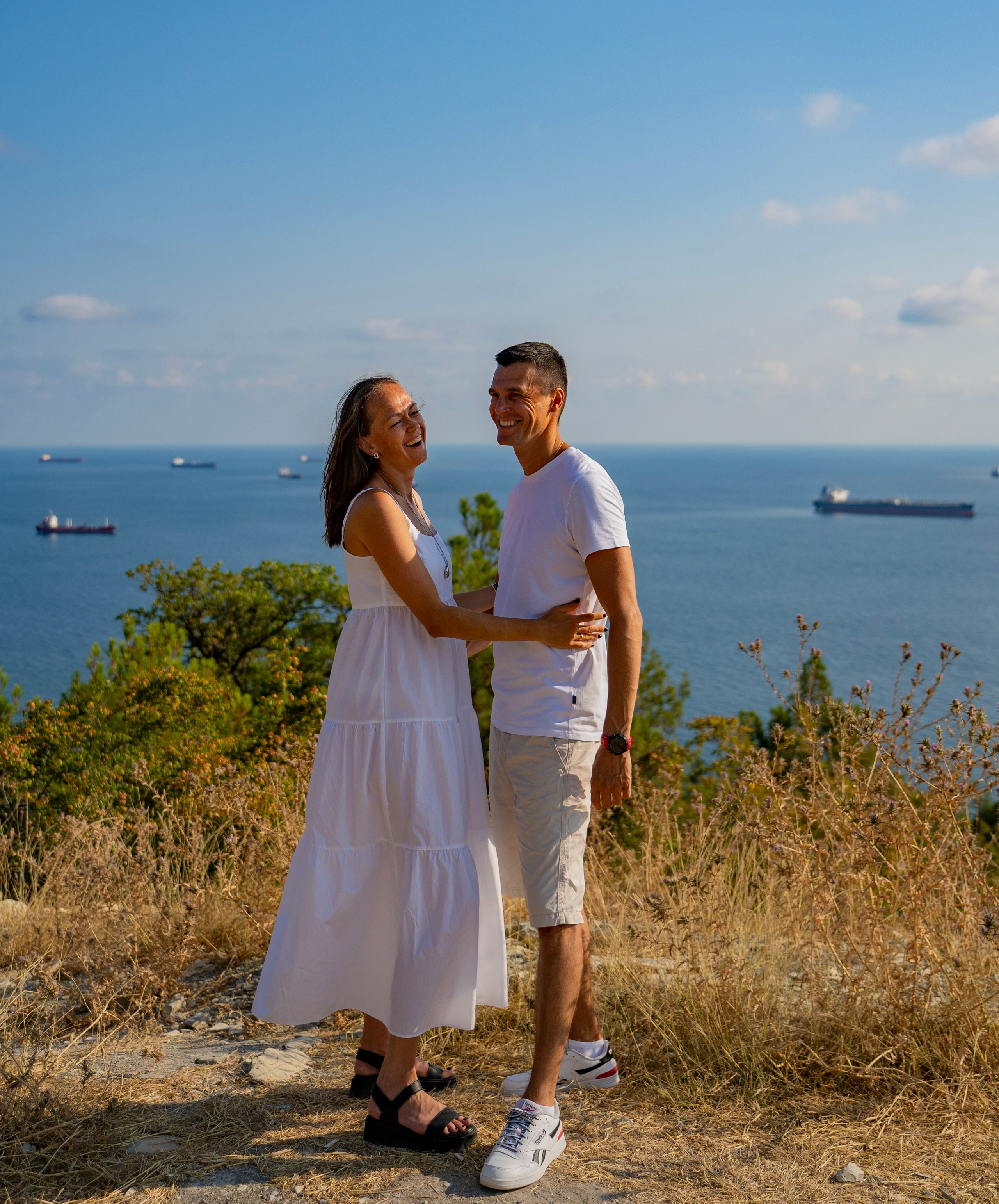 Семейная фотопрогулка по Кабардинке. Семейный и детский фотограф Екатерина Черняева. Снимаю портреты, love story, фотопрогулки, работаю на улице, в кафе, студии, дома у клиента