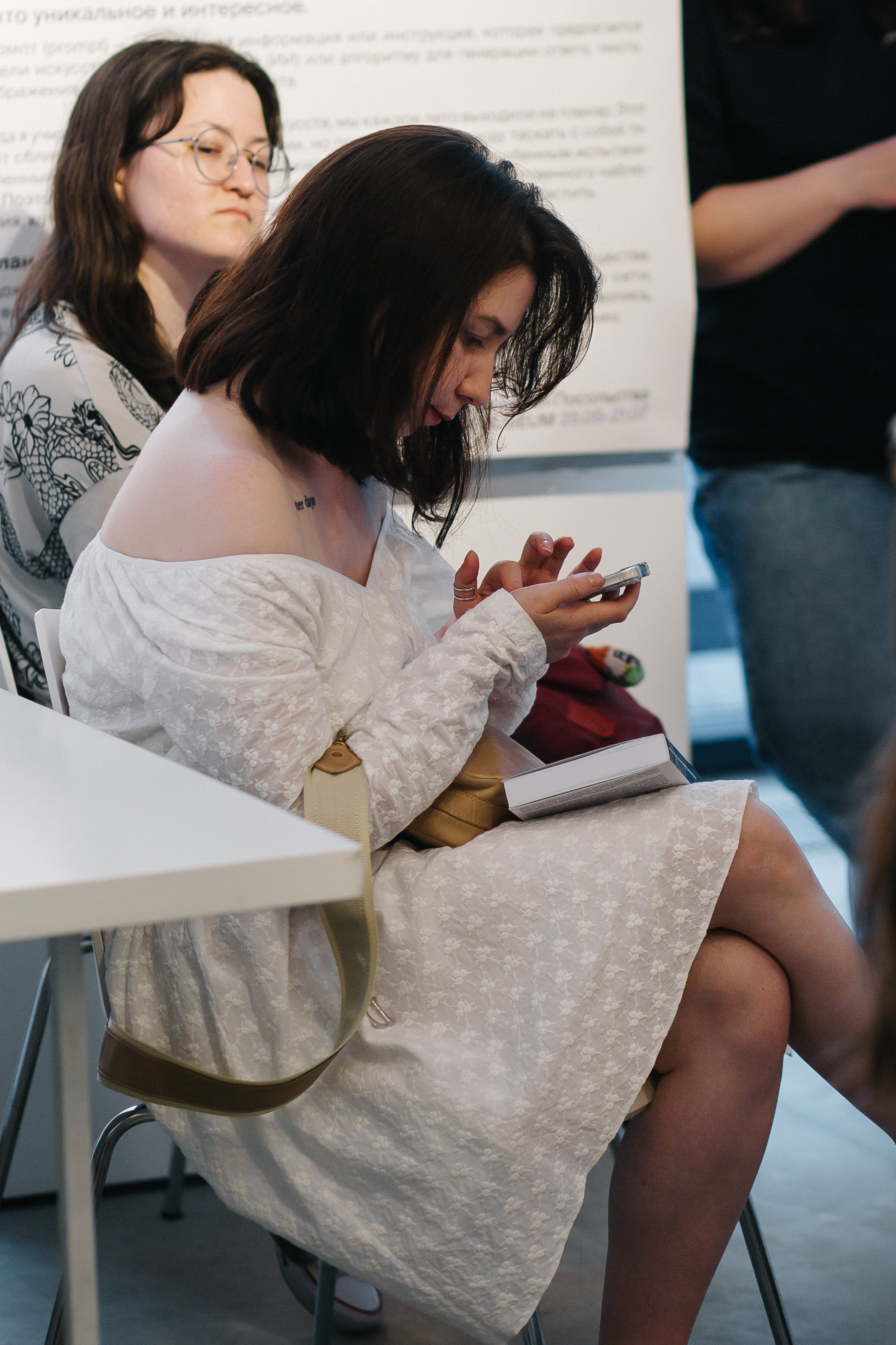 07.06.2024 Презентация книги «Балконы: почему они у нас такие?». Книжный клуб