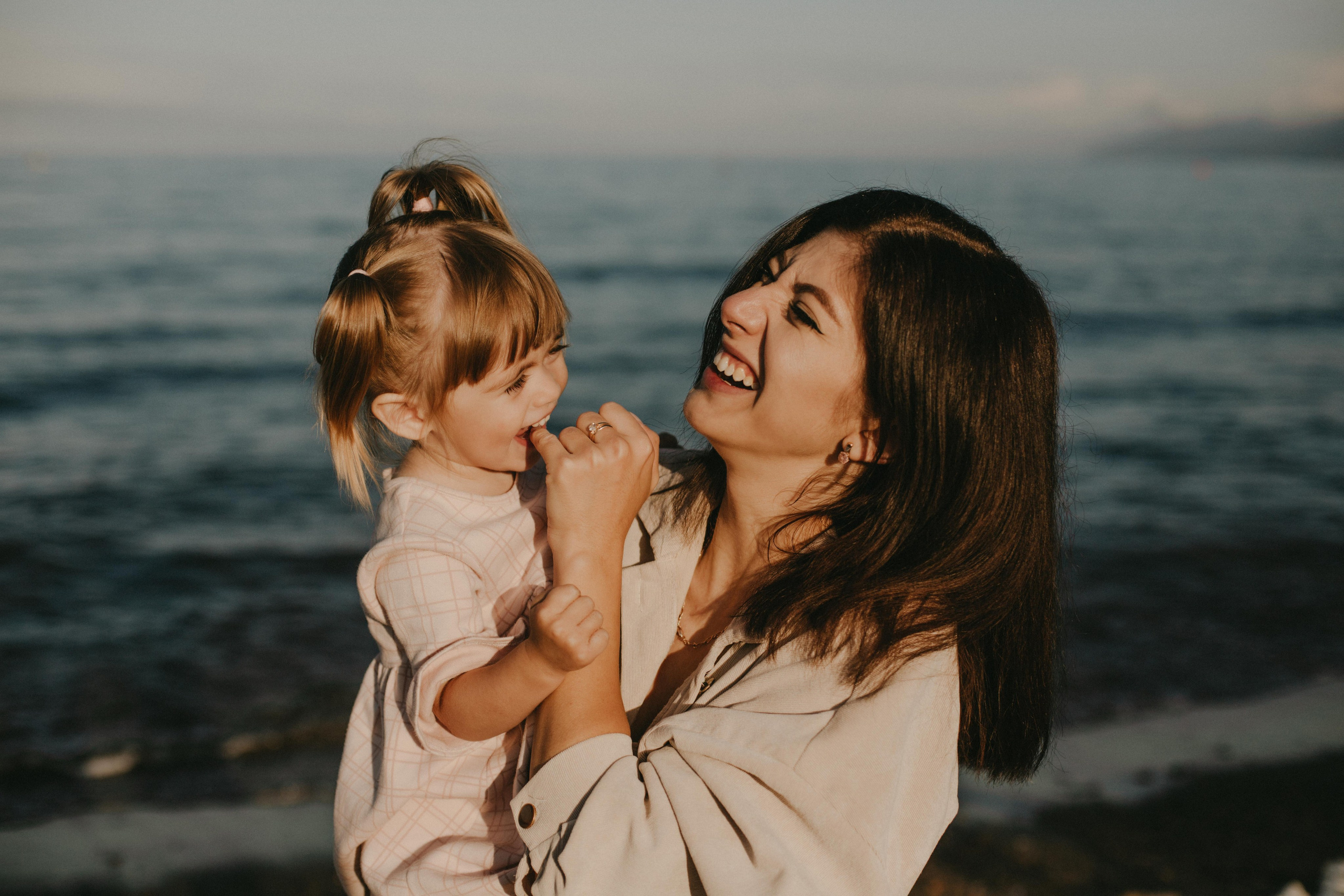 Летняя прогулка мамы и дочки. Фотограф Наталья Кургина Слюдянка Иркутск