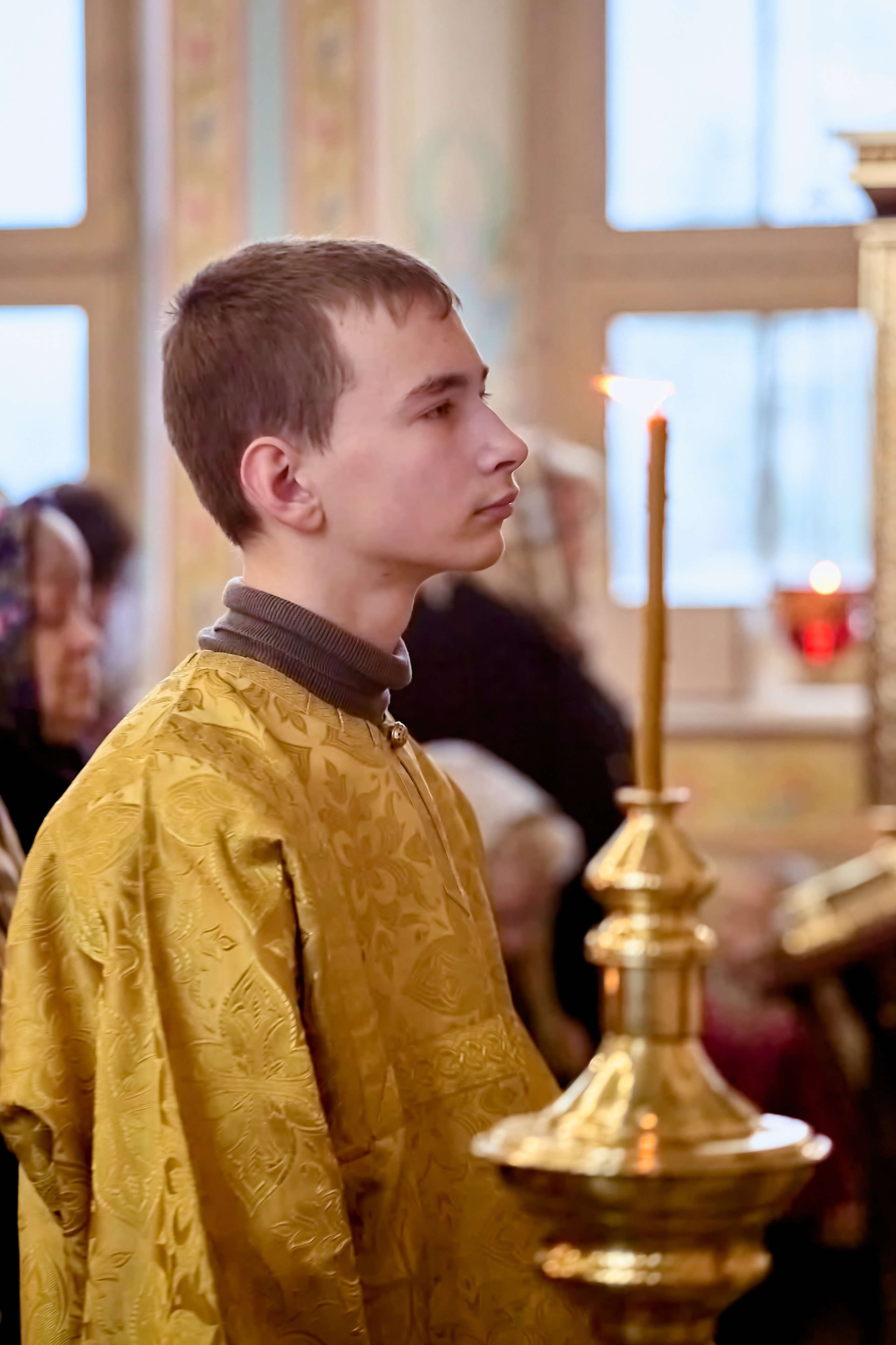 Портрет Мальчика 14 лет на литургии