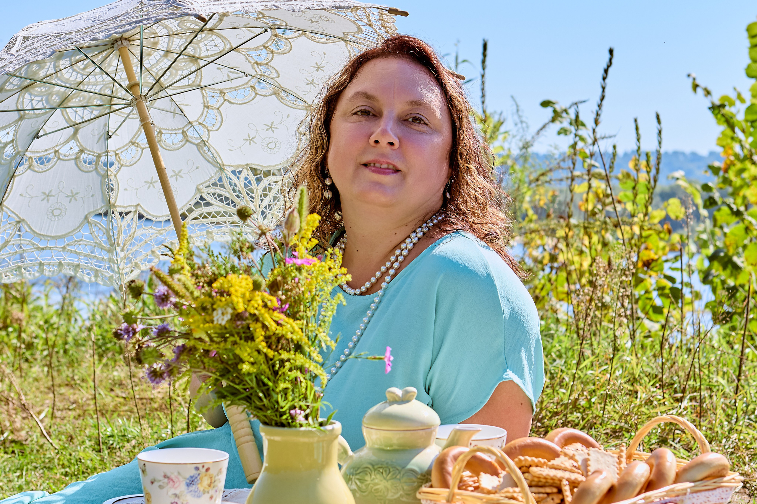 Женский портрет с зонтиком Лето, семейная фотосессия Православный портретный фотограф Николай Голованов