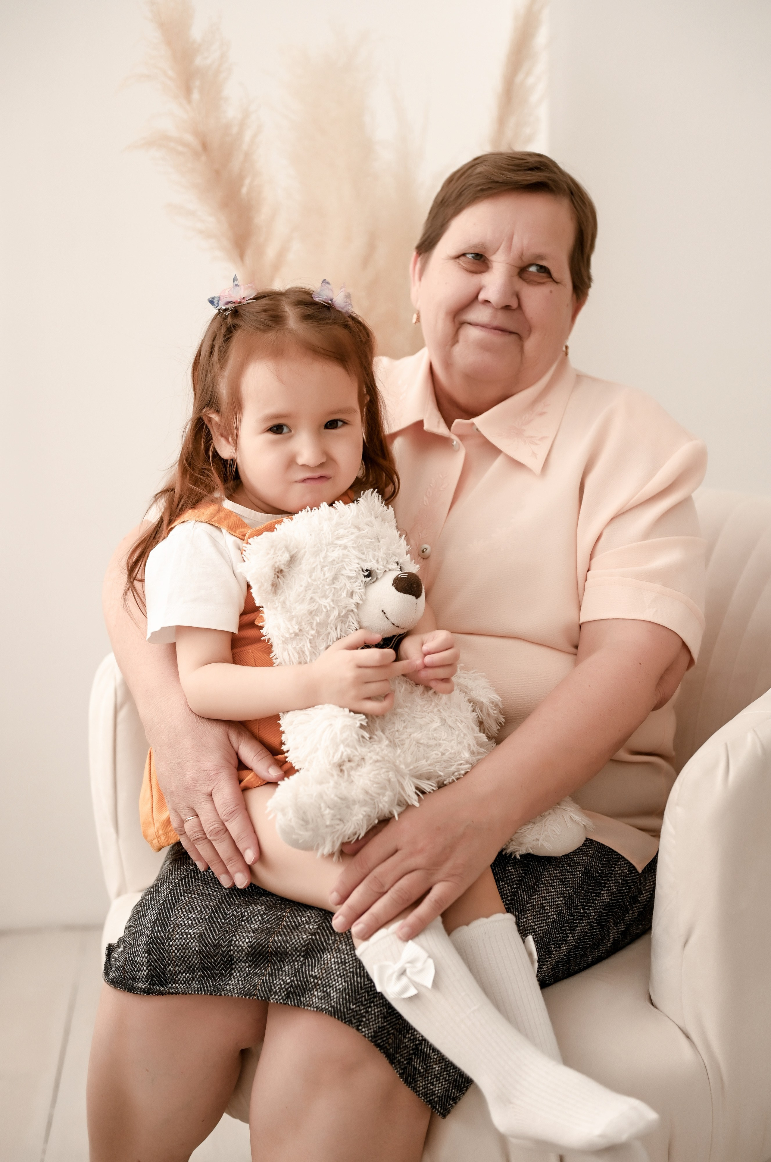 Семейная студийная  фотосессия 2. Свадебный, семейный, детский, контент фотограф в Омске Максим Ильин