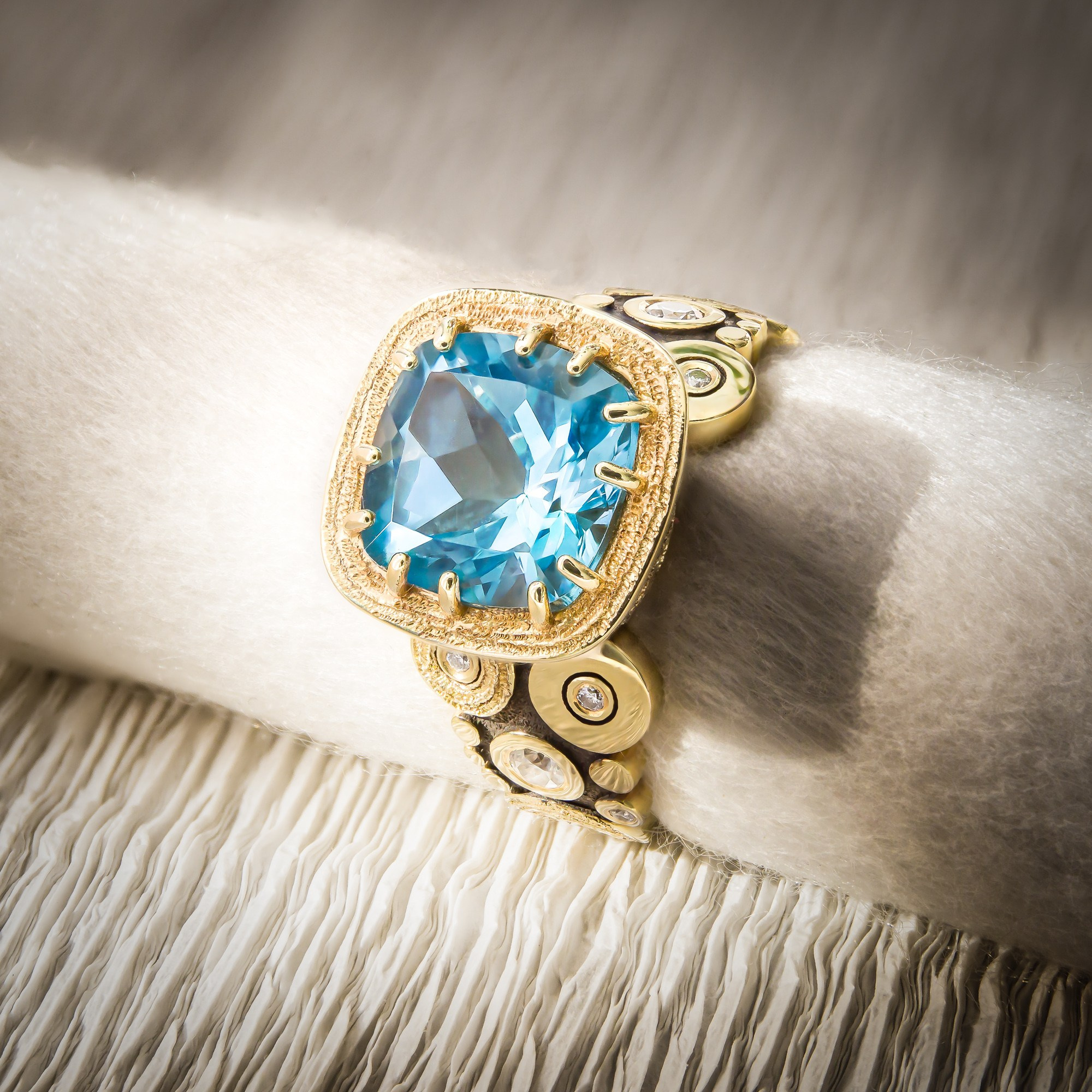 IRStudio: фотосъемка ювелирных изделий. Рекламный и предметный фотограф Марченков Антон