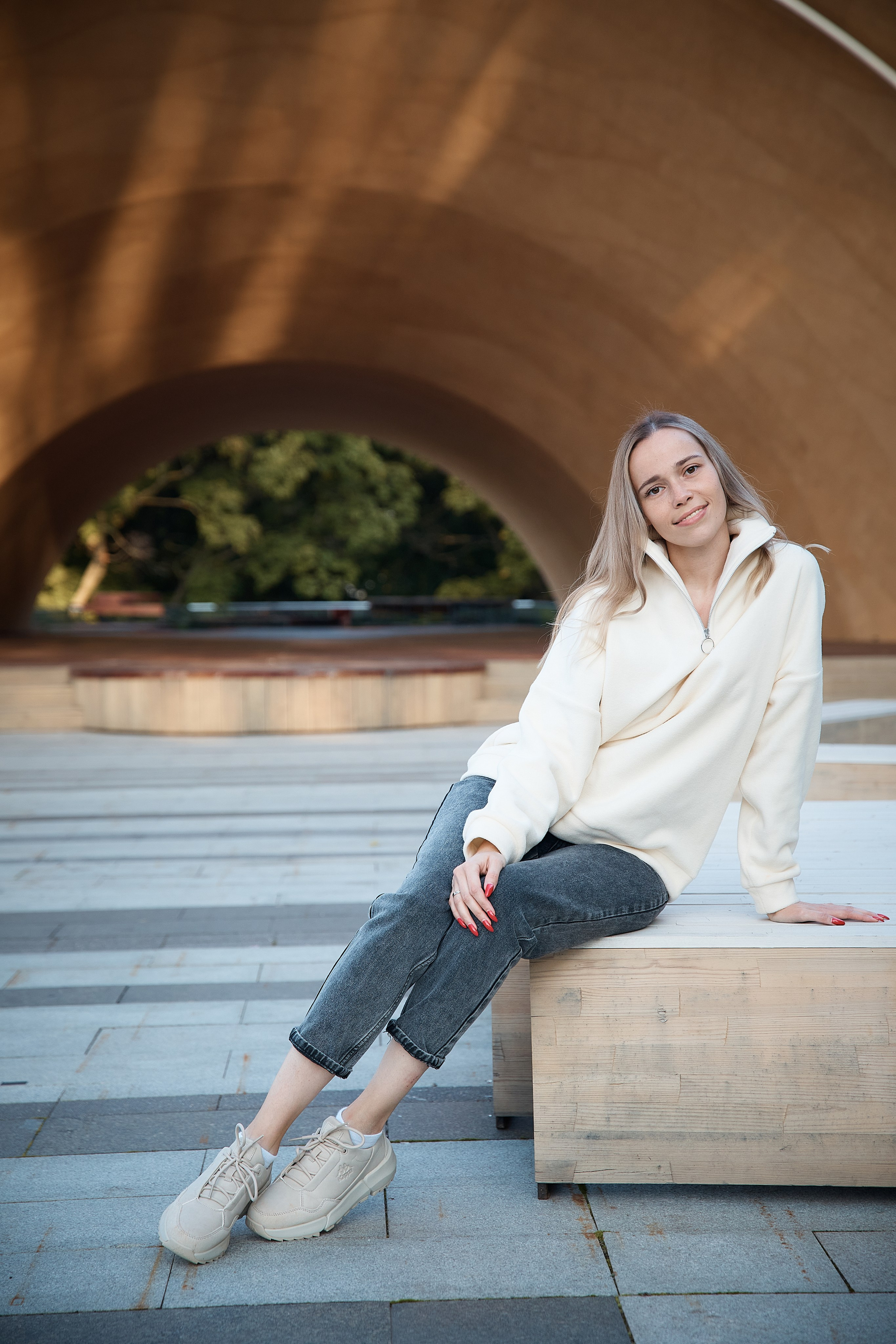 Прогулка в Алесандровском саду. Надя и Дима с дочей. Татьяна Бабаева — Фотограф