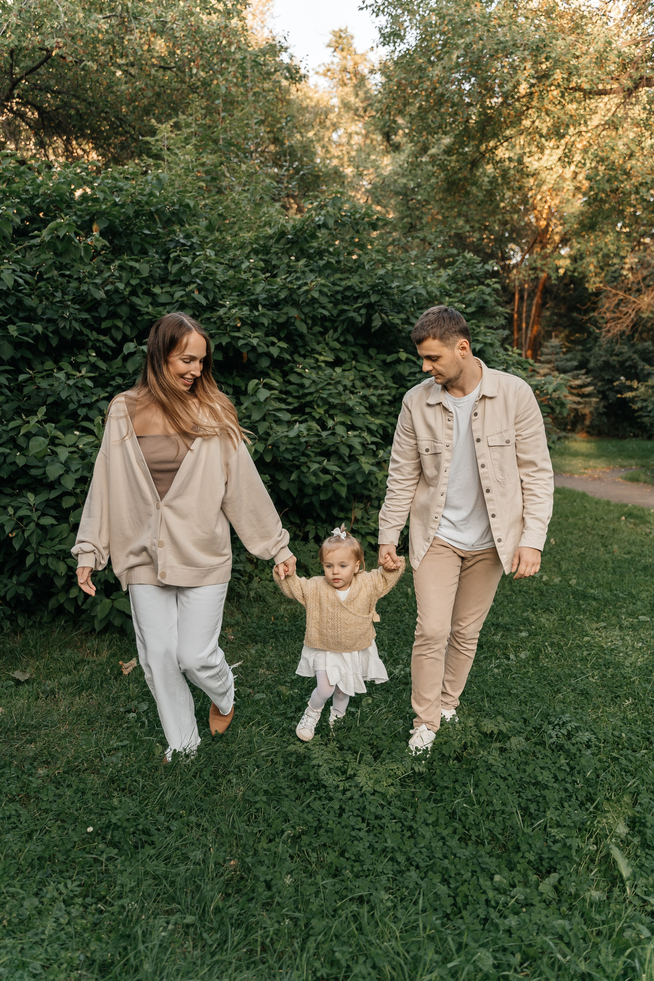 Лёша, Ксюша и Вика. Волик Мария