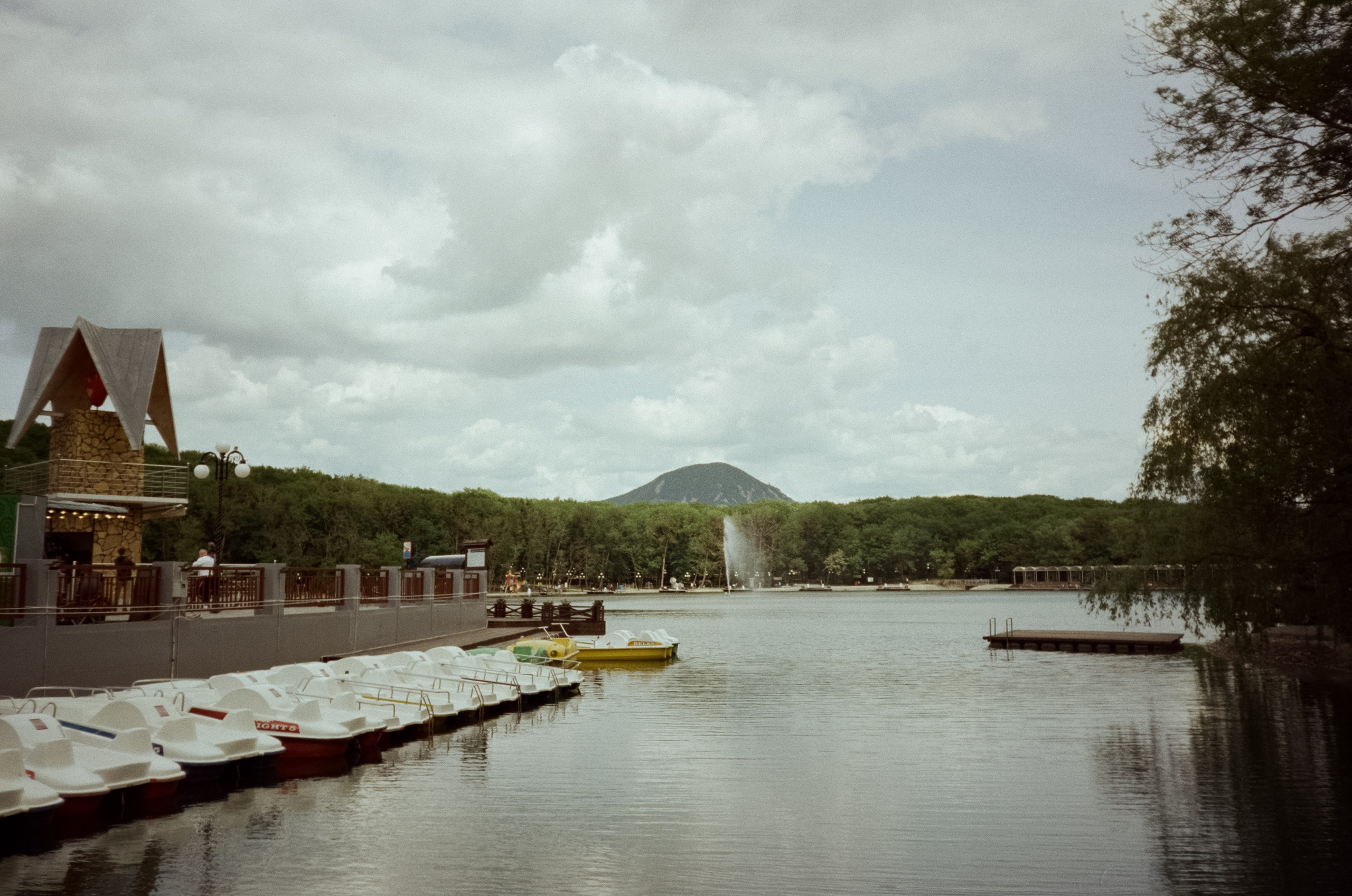 Из дождливого утра в солнечный день. Из Кисловодска в Железноводск. Фотограф-документалист Мария Осокина