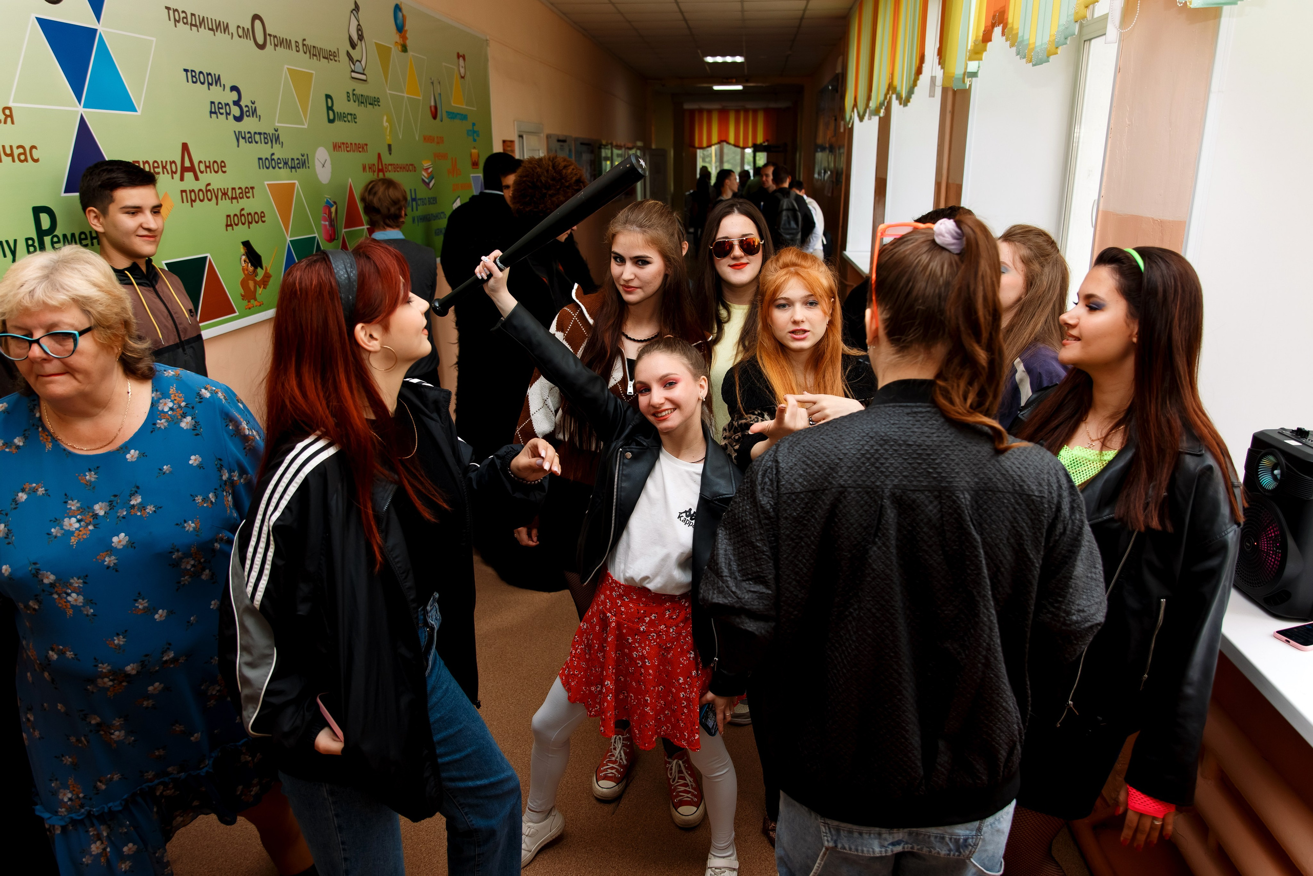 11 класс день не послушания в школе. Фотограф Любовь Корниенко, Примоский край