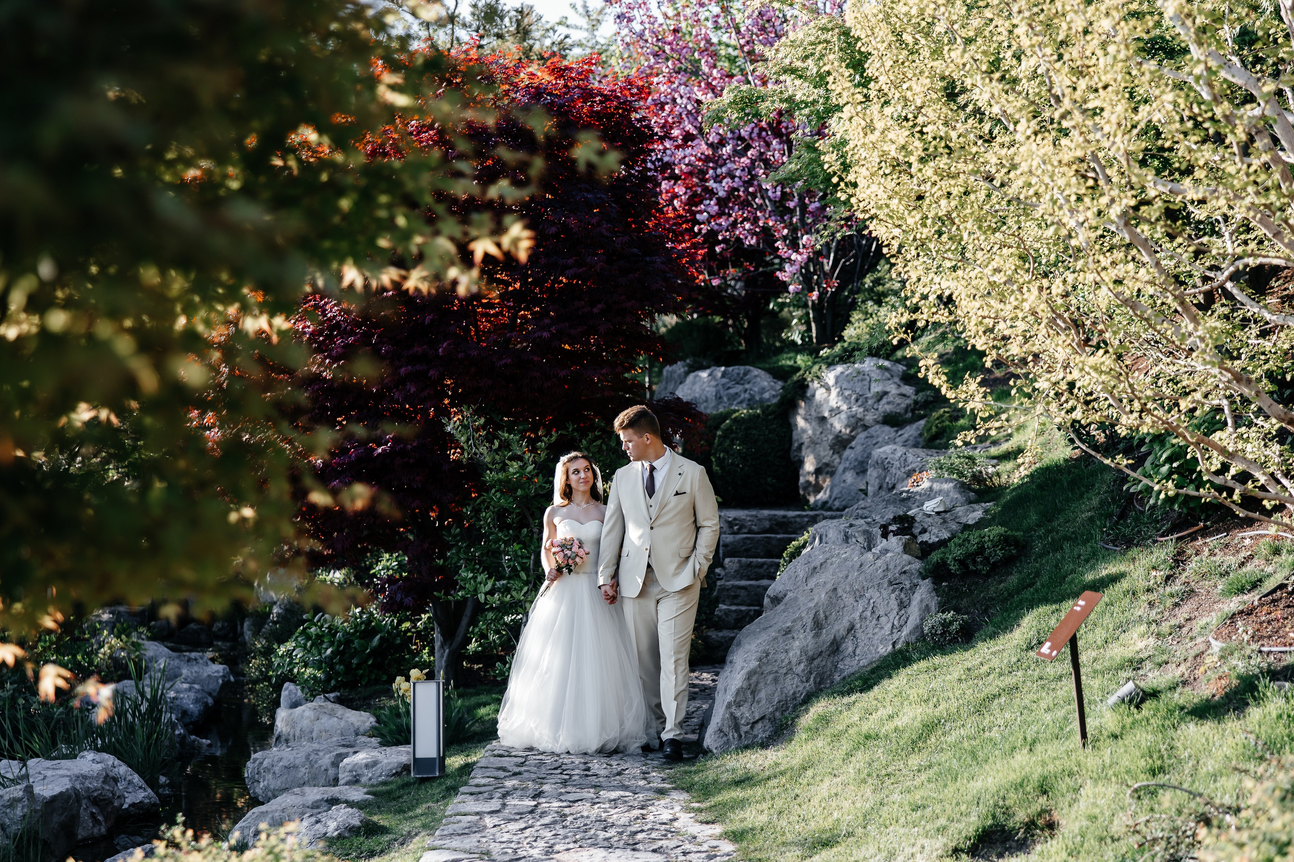 Сакура в Японском саду. Анонс свадьбы для Никиты и Марины. Свадебный фотограф в Крыму и Севастополе Ольга Баскакова