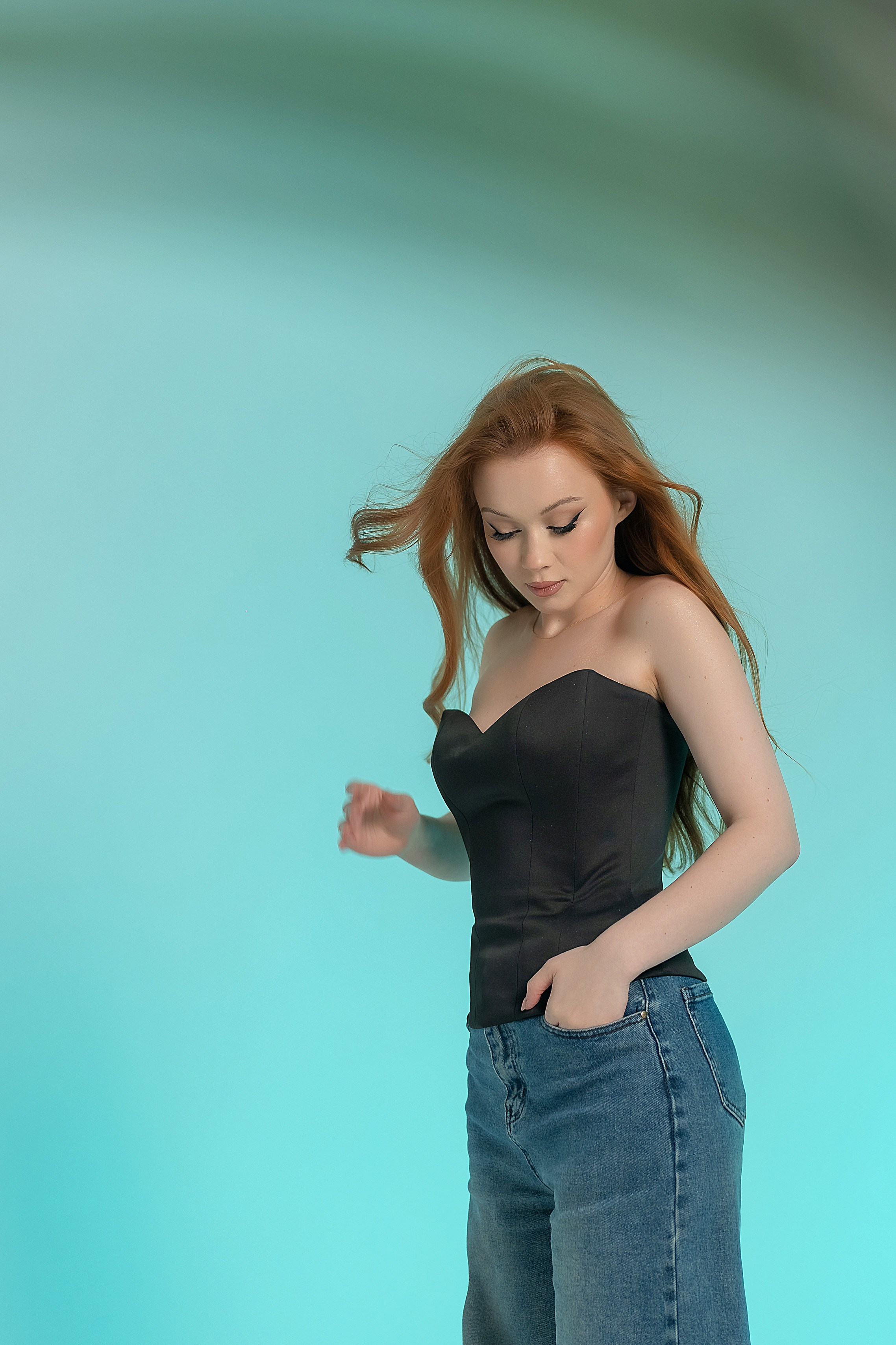 индивидуальная фотосессия женская фотосъемка студийная фотосессия минимализм фотостудия Армавир циклорама