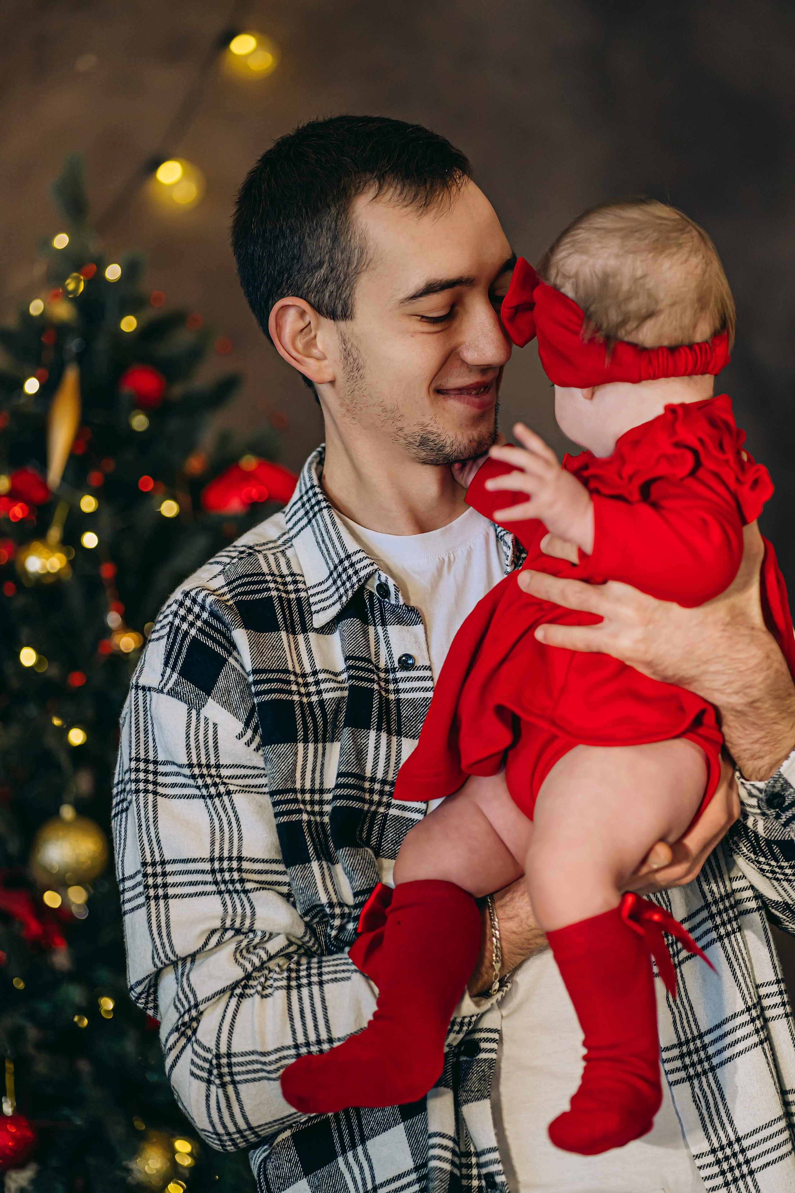 Семейная фотосессия в студии с ребенком