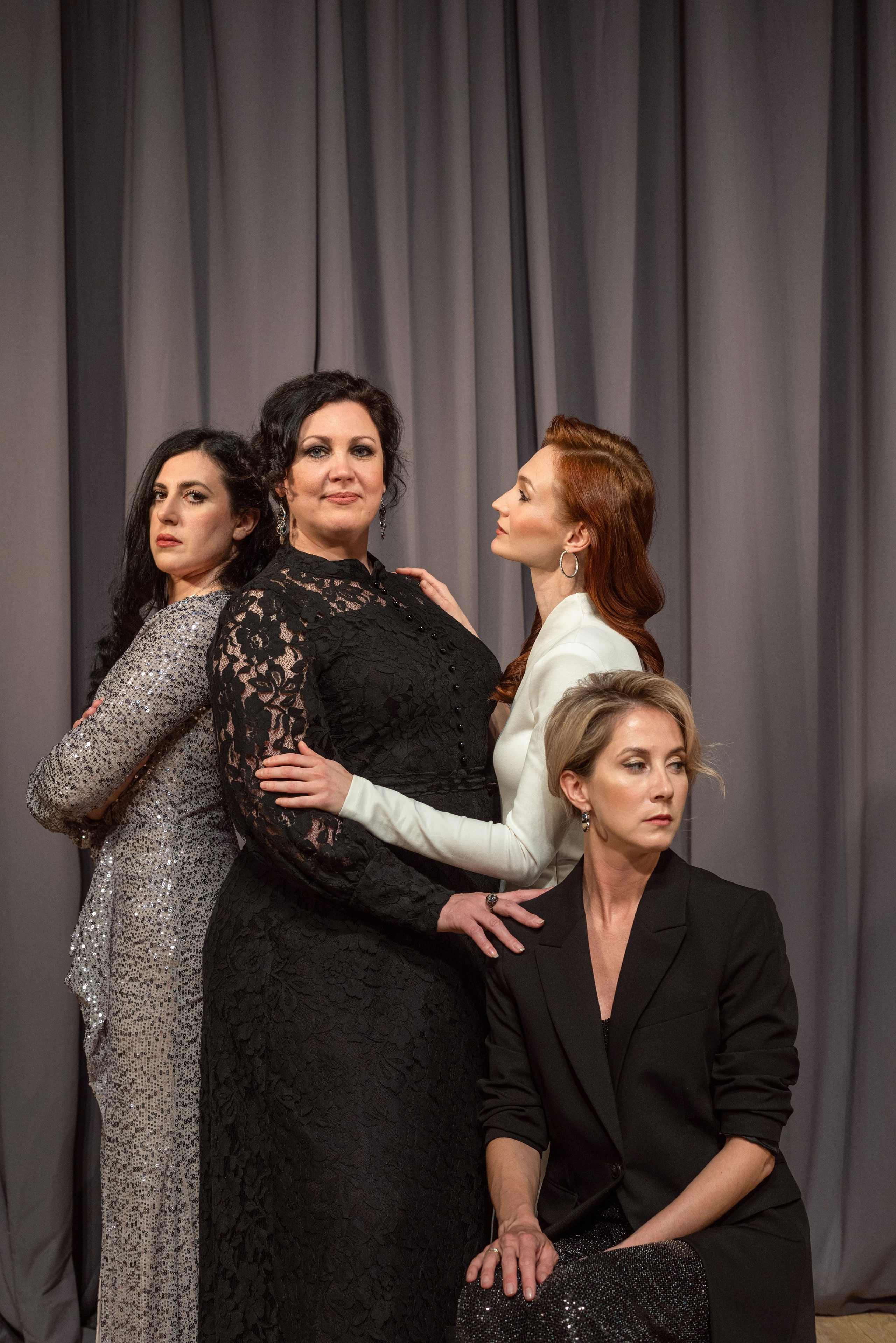 Актрисы спектакля "Васса Железнова", Городской драматический театр, г. Нижневартовск. Режиссёр Маргарита Зайчикова, г. Нижневартовск