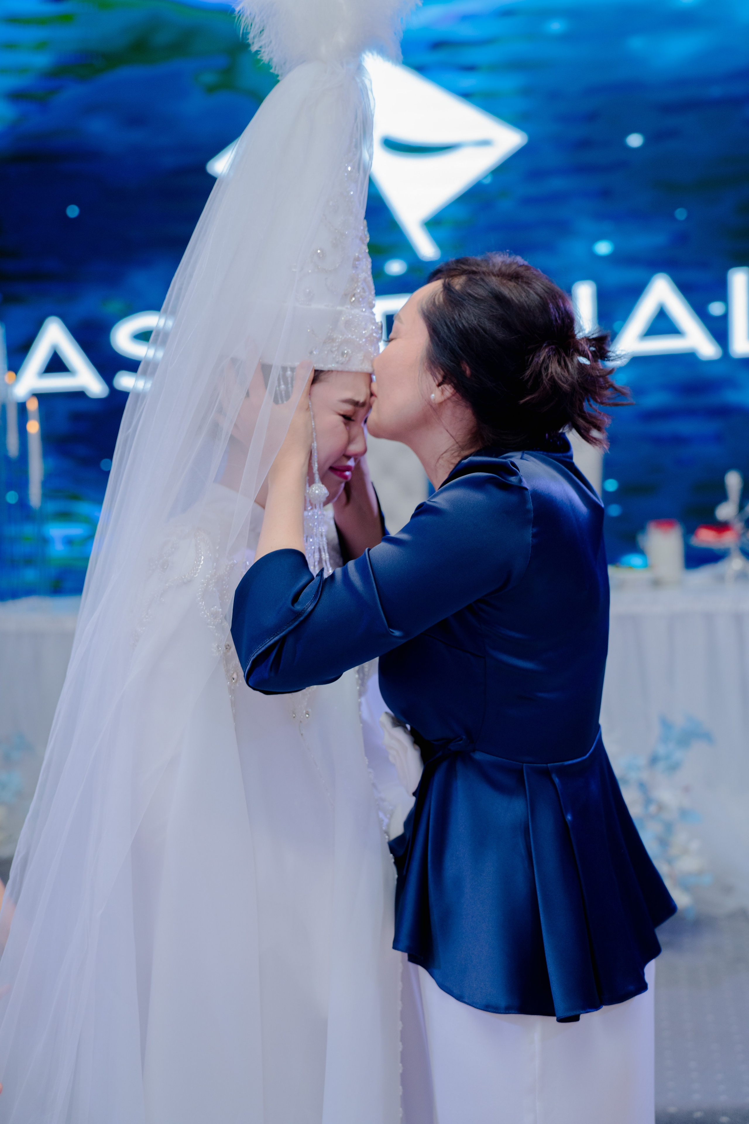 KAMILLA QYZ UZATU. Nomad media