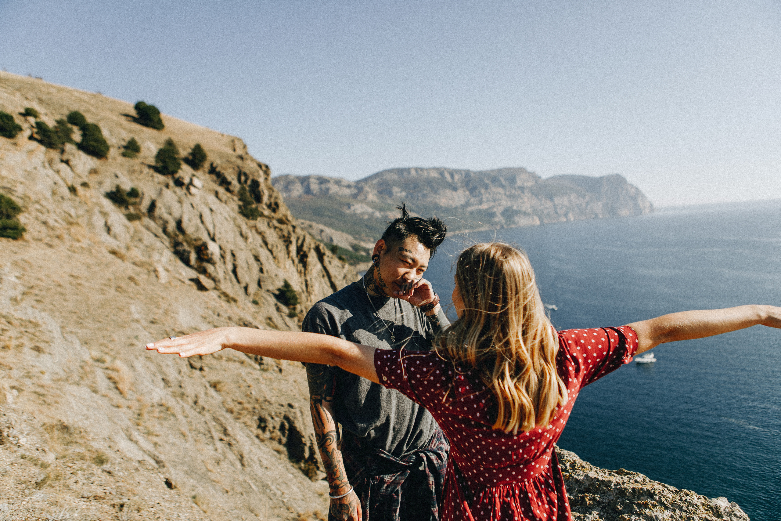 Интернациональная пара на съемке в Крыму. Крым фото, отдых Крым, Севастополь фото, Свадьба фото, Олег Горбатко