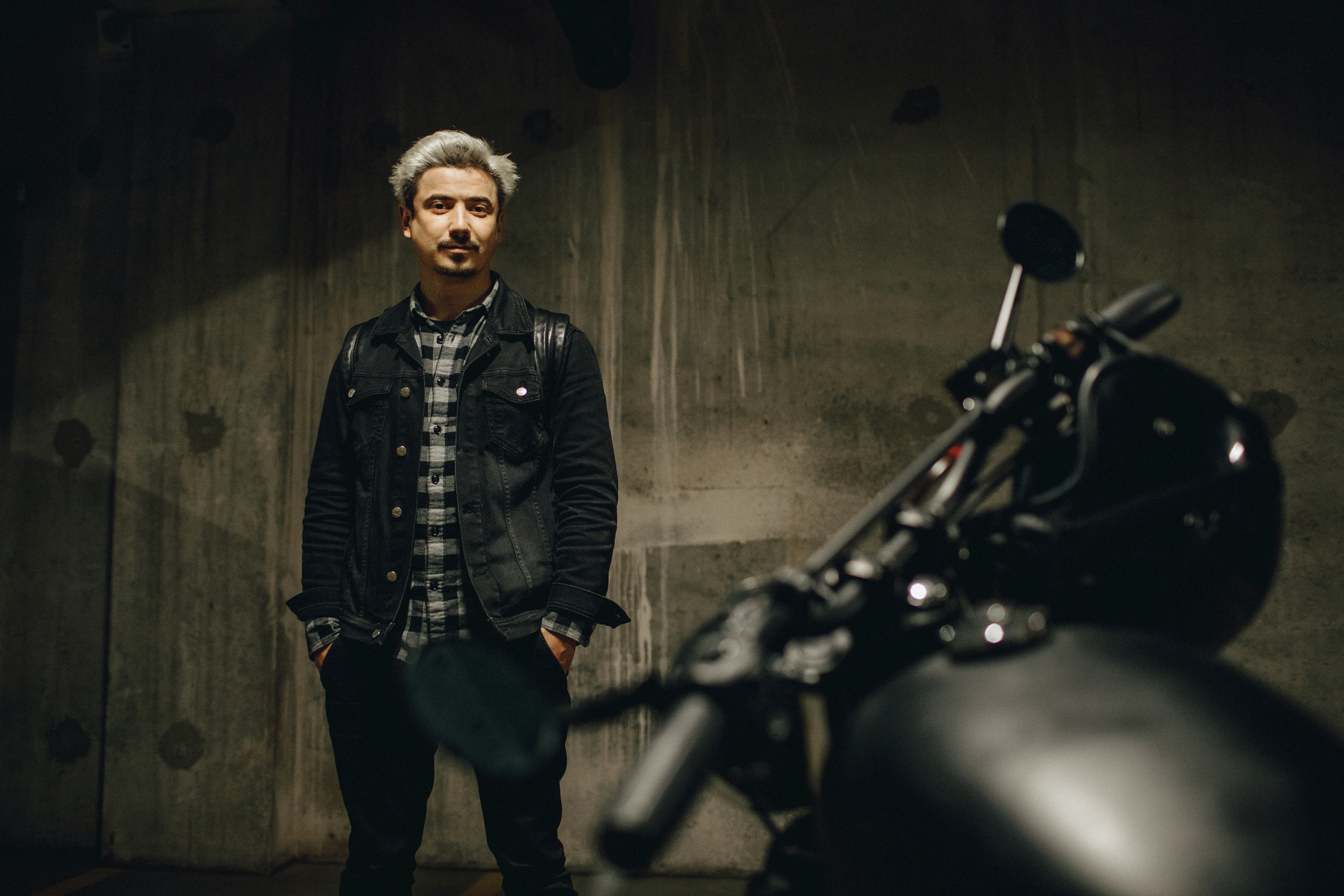 Байкер на парковке. Крым фото, отдых Крым, Севастополь фото, Свадьба фото, Олег Горбатко