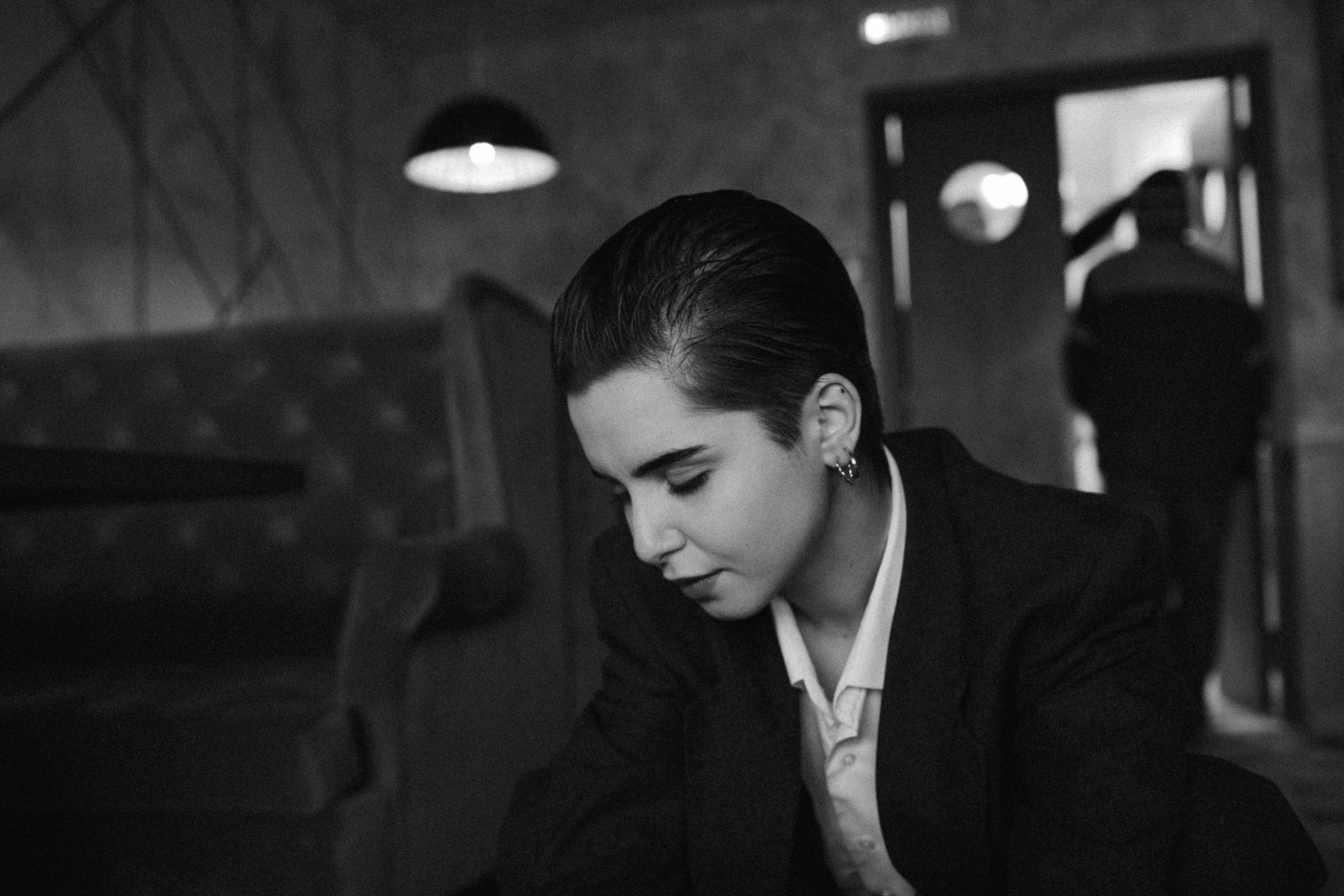 Девушка в мужском костюме. Крым фото, отдых Крым, Севастополь фото, Свадьба фото, Олег Горбатко