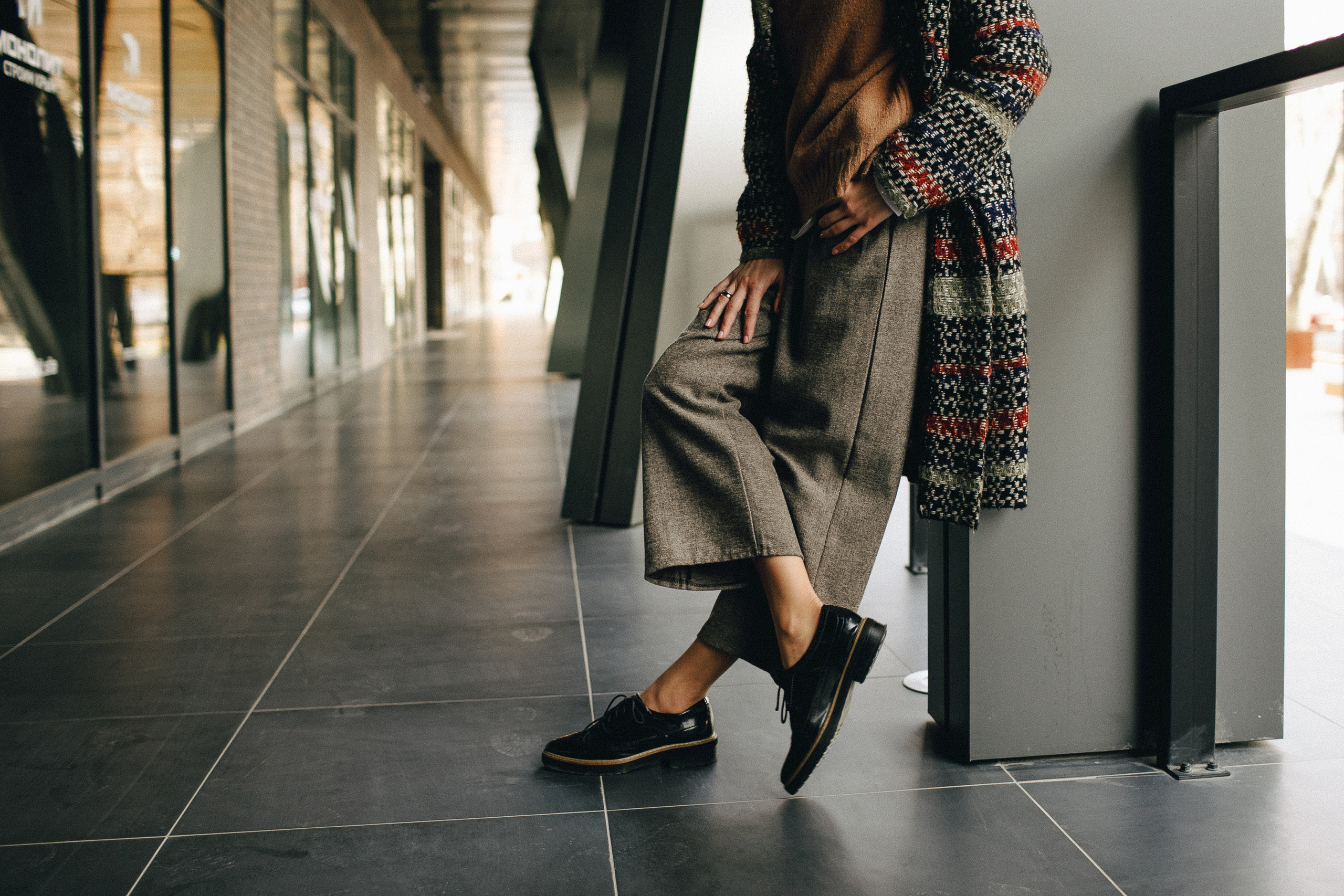 Рыжая девушка в кафе. Крым фото, отдых Крым, Севастополь фото, Свадьба фото, Олег Горбатко