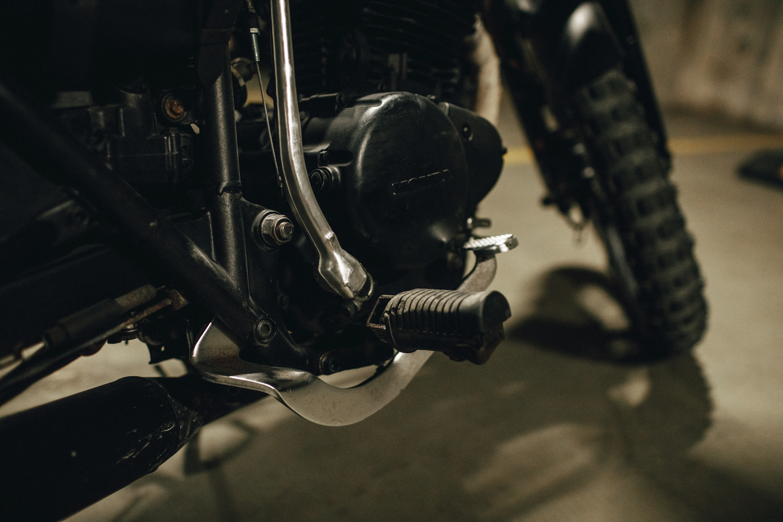 Байкер на парковке. Крым фото, отдых Крым, Севастополь фото, Свадьба фото, Олег Горбатко