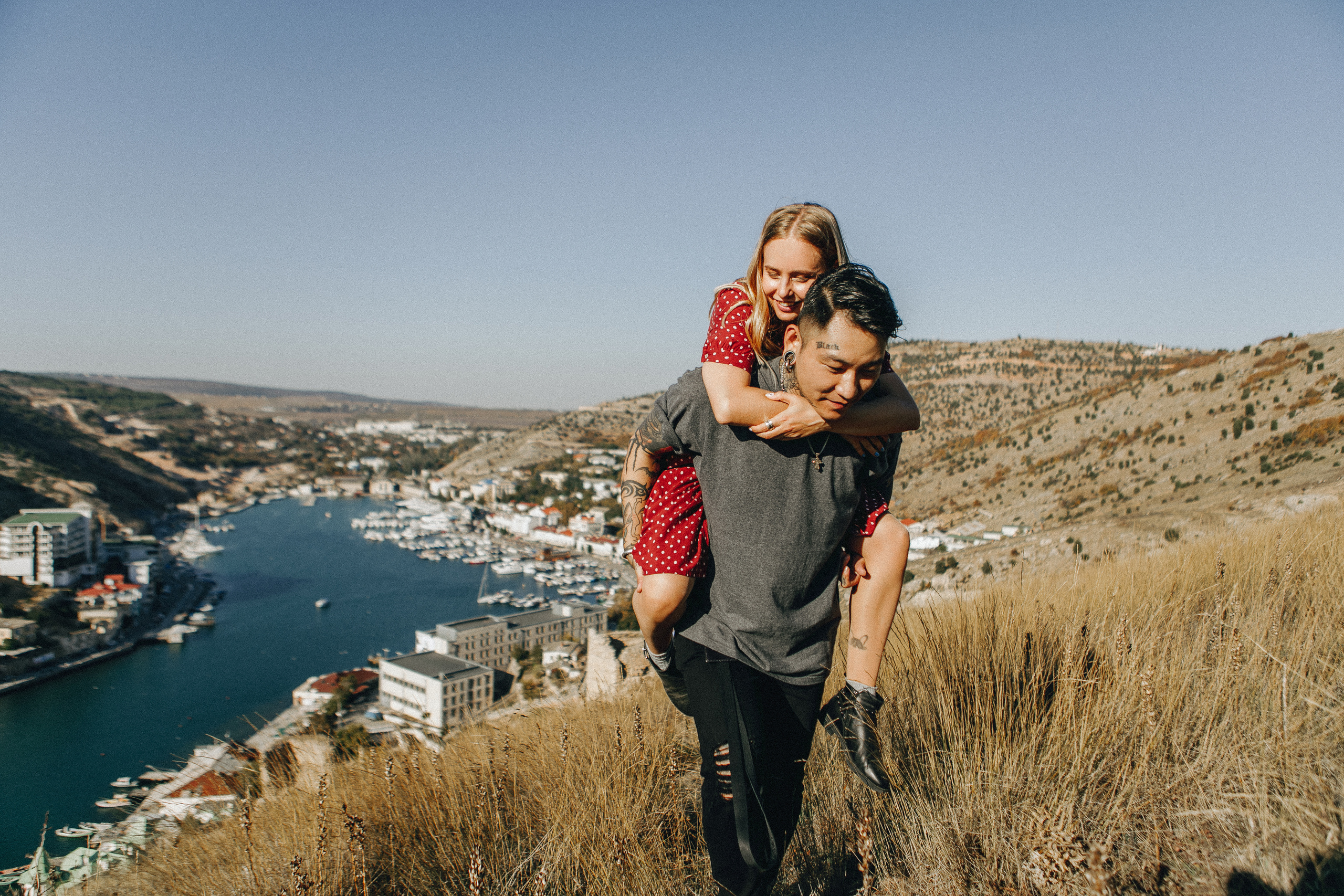 Интернациональная пара на съемке в Крыму. Крым фото, отдых Крым, Севастополь фото, Свадьба фото, Олег Горбатко